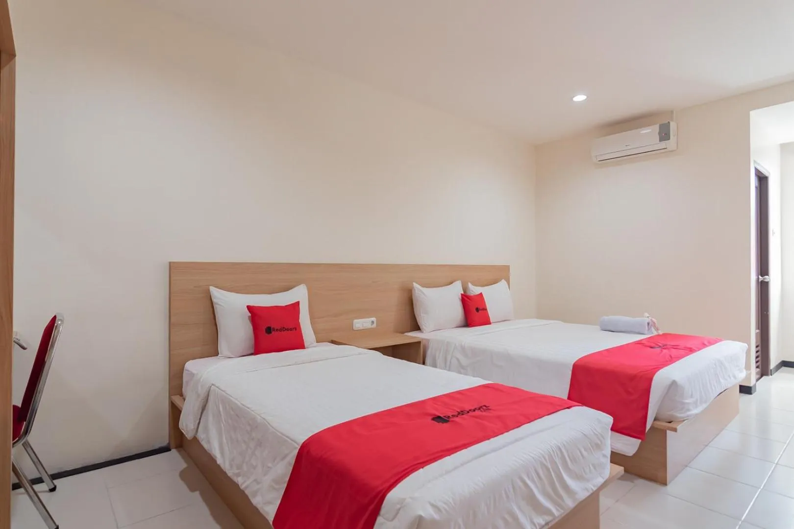 Bed in RedDoorz Syariah Plus near Tanjungpura University 2 Pontianak