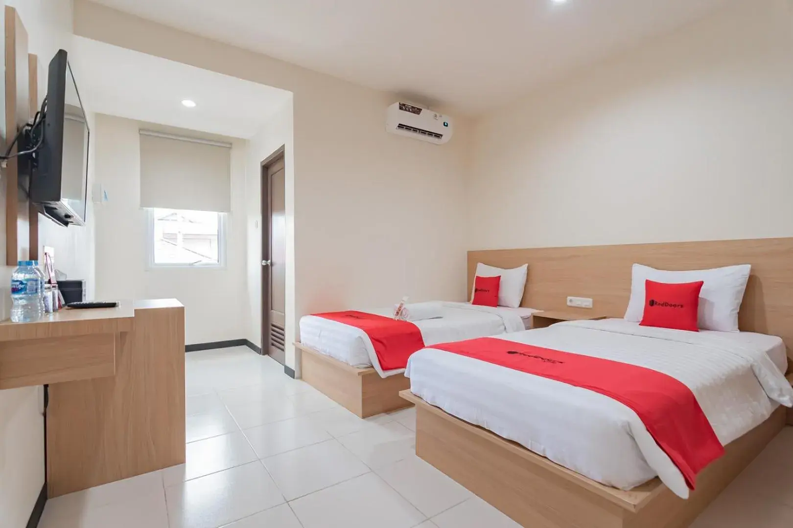 Bed in RedDoorz Syariah Plus near Tanjungpura University 2 Pontianak Bed in RedDoorz Syariah Plus near Tanjungpura University 2 Pontianak