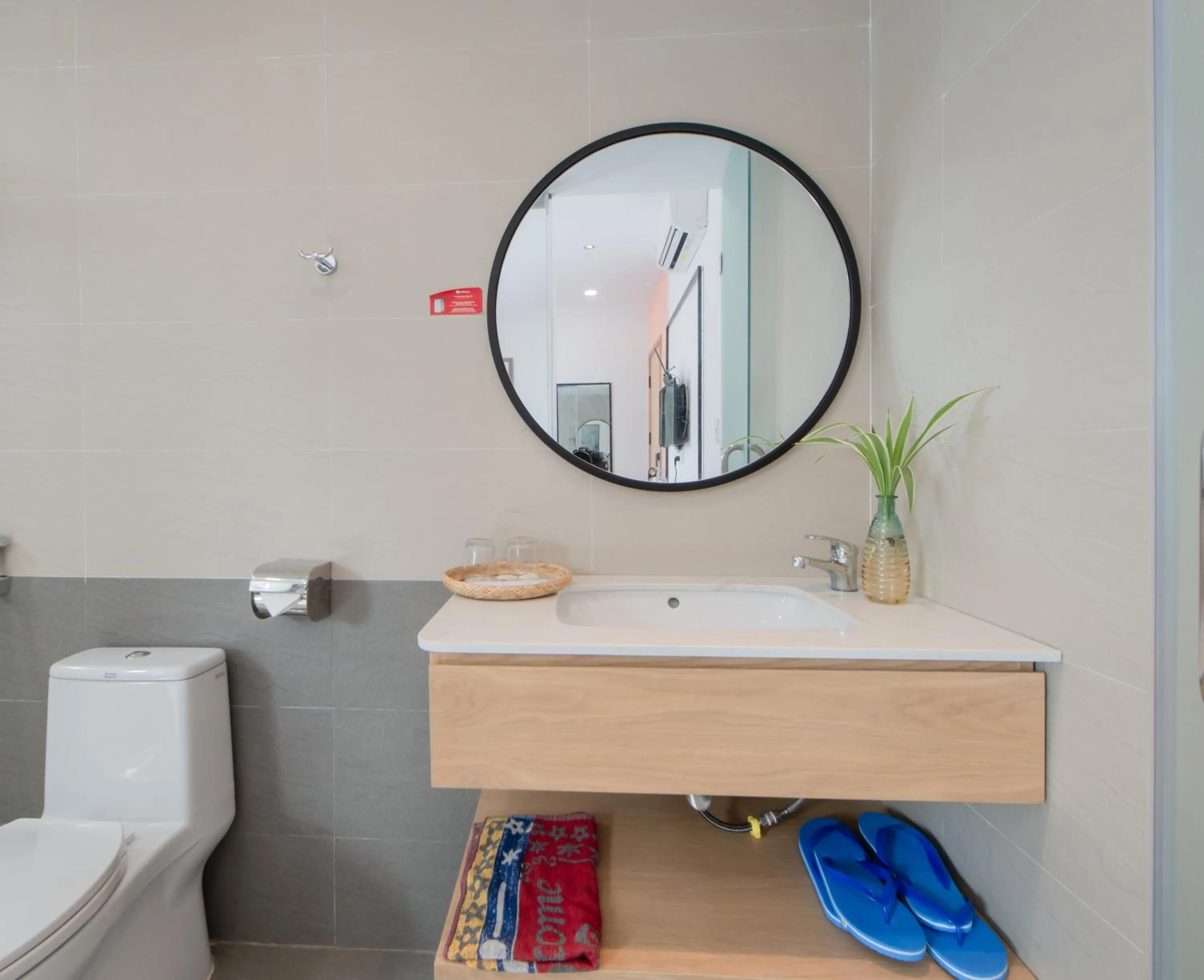 Toilet in Shoho Hotel Nha Trang