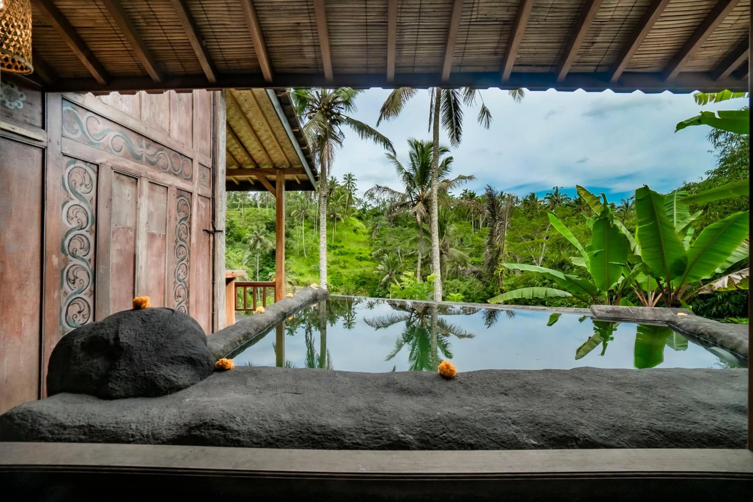 Swimming pool in Magatama Villa by Mahaputra