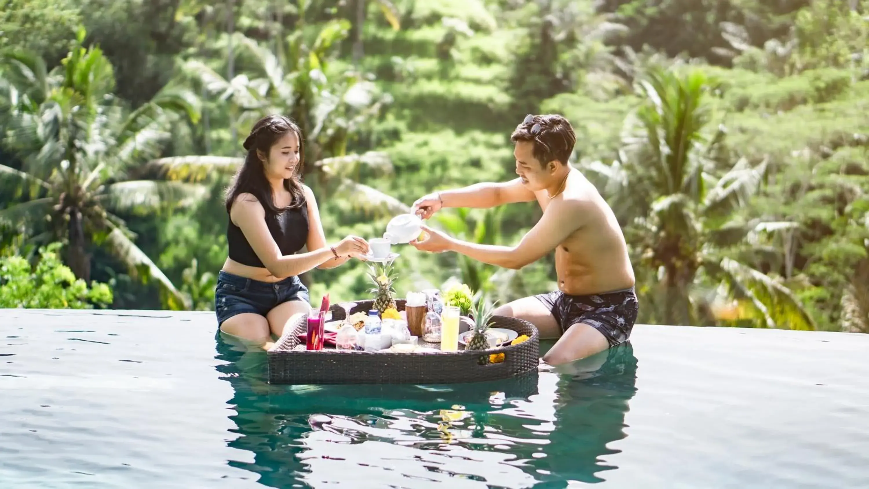 Swimming pool in Magatama Villa by Mahaputra Swimming pool in Magatama Villa by Mahaputra