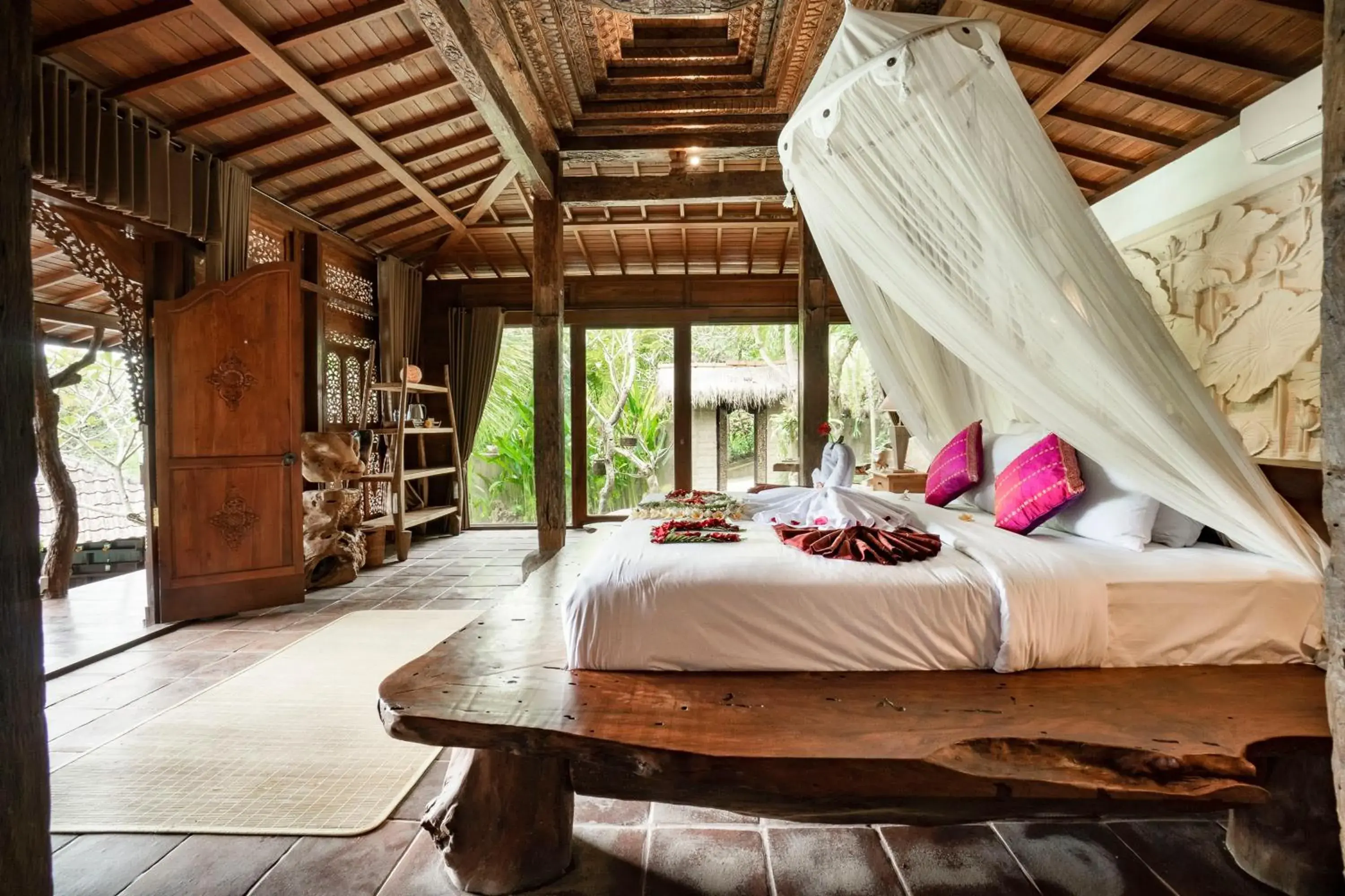 Bedroom, Bed in Magatama Villa by Mahaputra Bedroom, Bed in Magatama Villa by Mahaputra