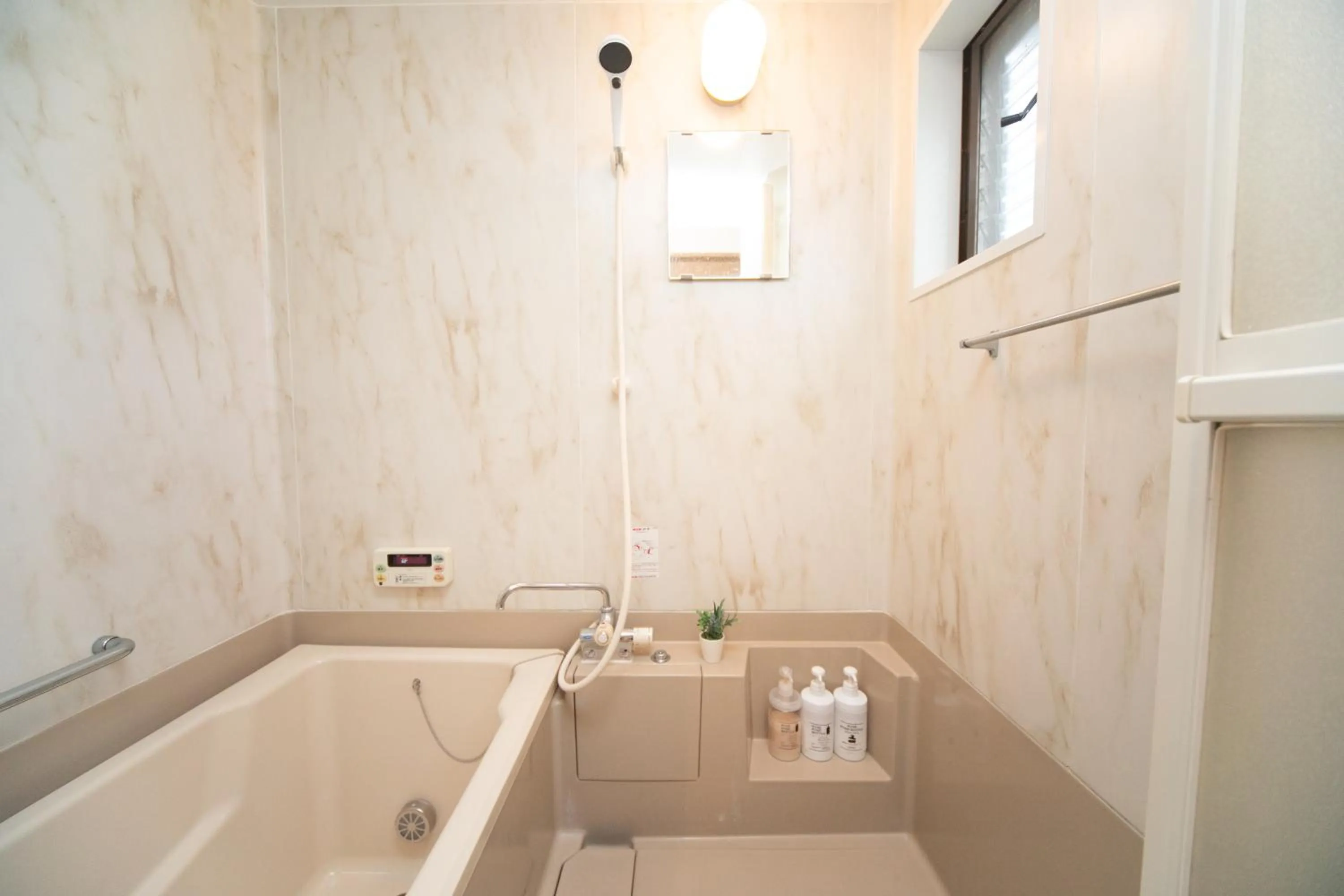 Awaji egaosakuie in Sumoto