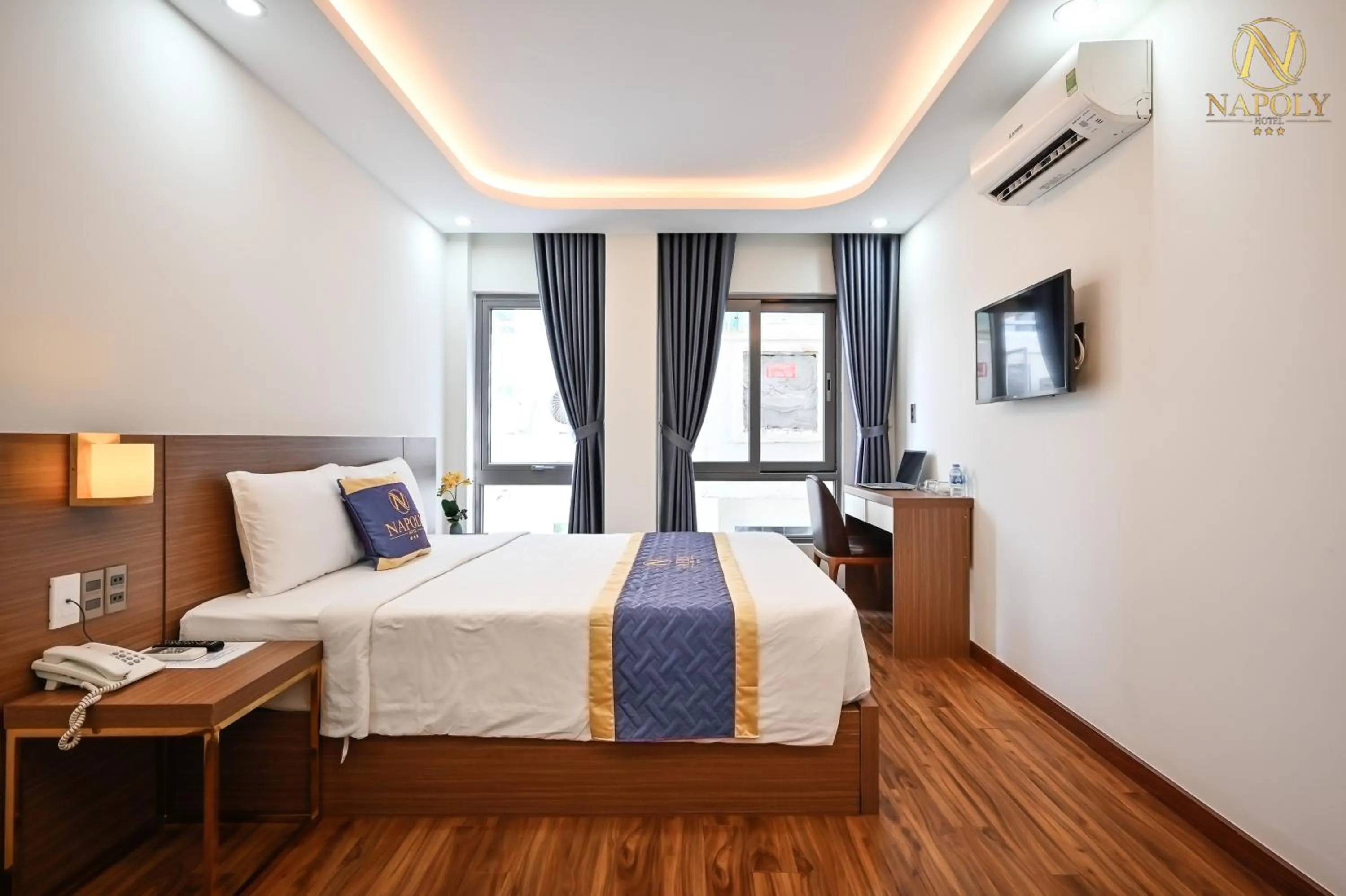 Photo of the whole room, Bed in Napoly Hotel