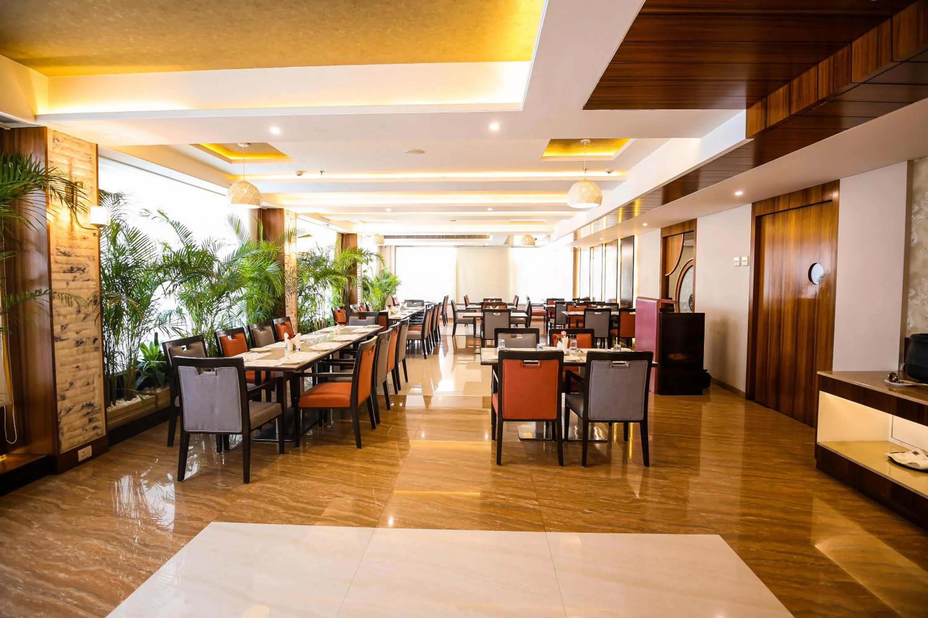 Restaurant/places to eat in Pristine Hotel, Varanasi