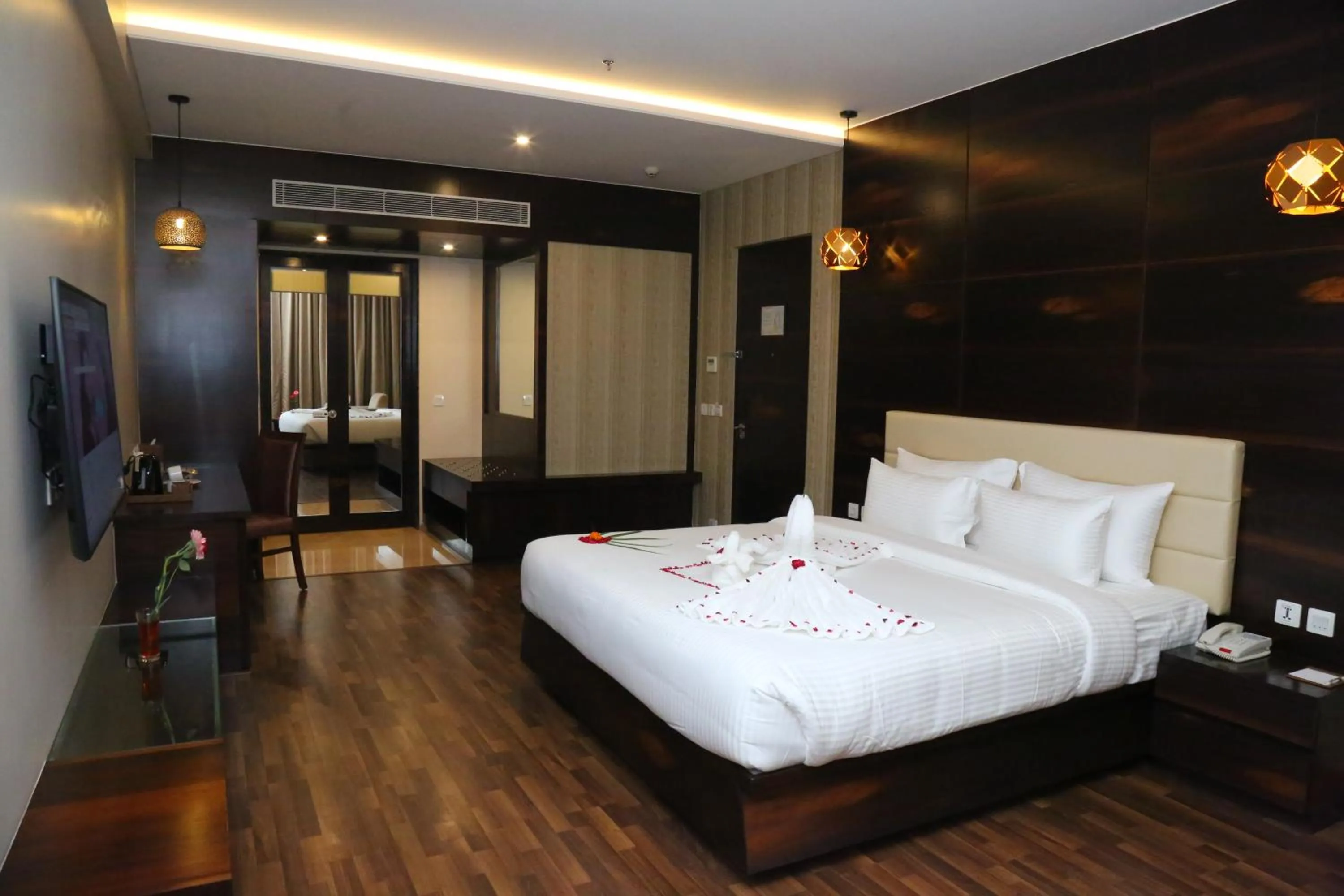 Bedroom, Bed in Pristine Hotel, Varanasi