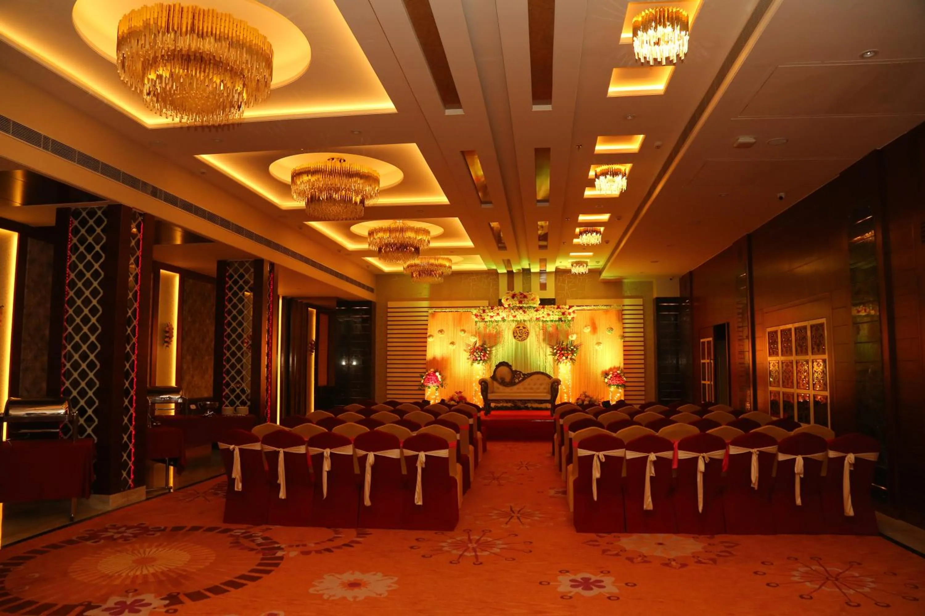 Banquet/Function facilities in Pristine Hotel, Varanasi