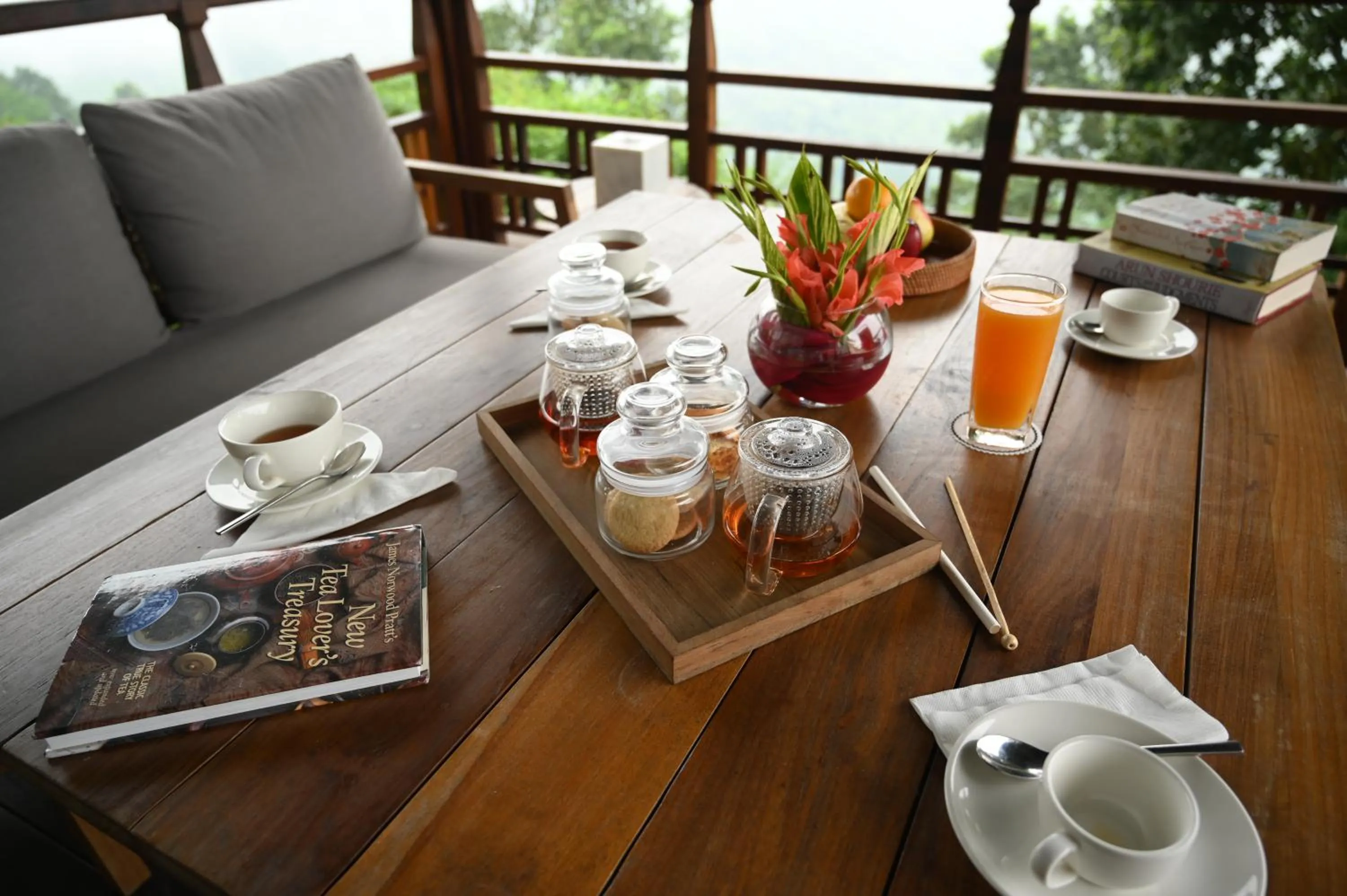 Coffee/tea facilities in Taj Chia Kutir Resort & Spa Darjeeling