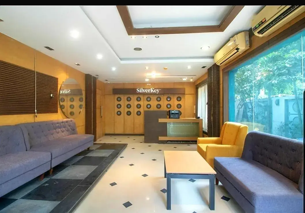 Lobby or reception in Hotel Mayfair Tower Lobby or reception in Hotel Mayfair Tower