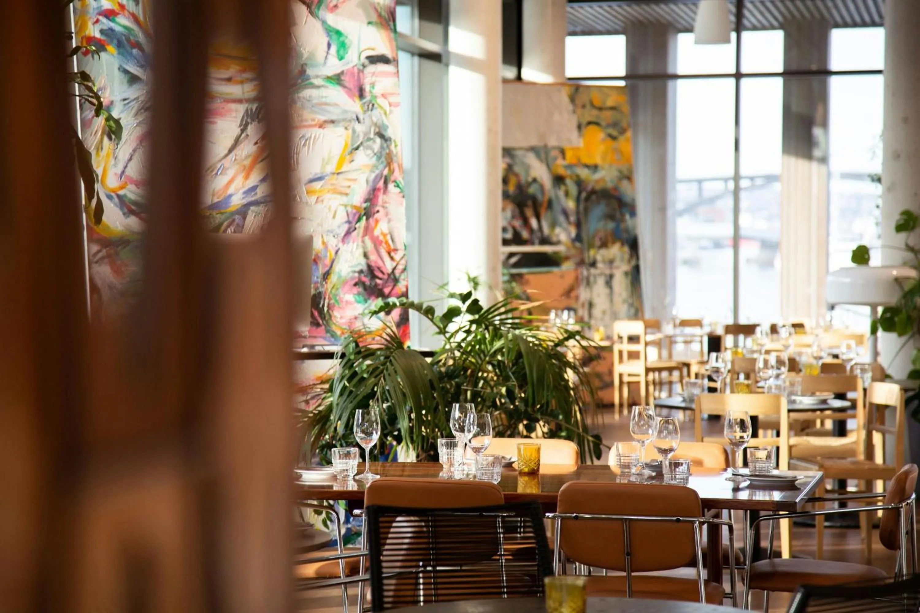 Restaurant/places to eat in Moxy Bergen