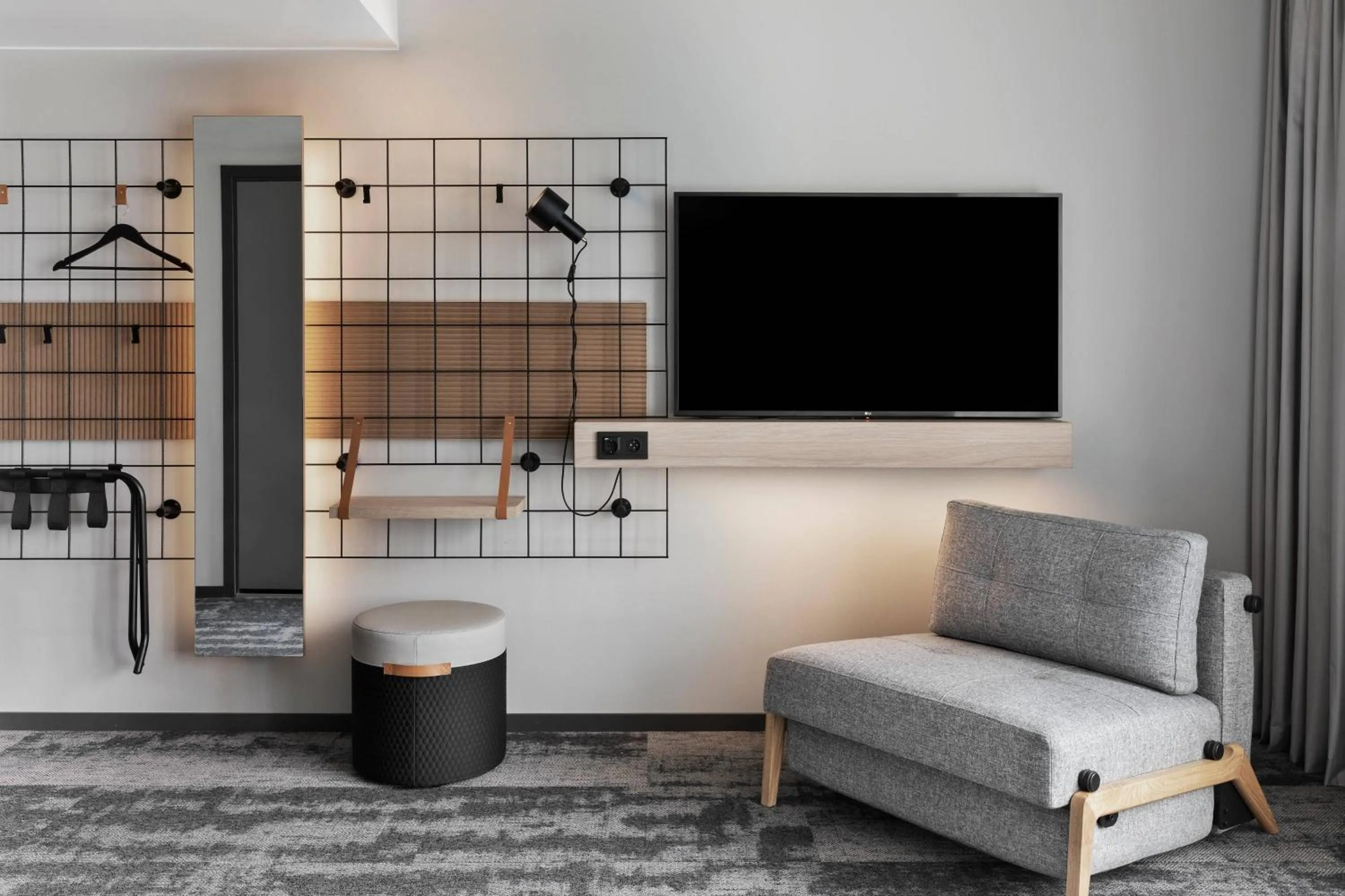 Photo of the whole room in Moxy Bergen