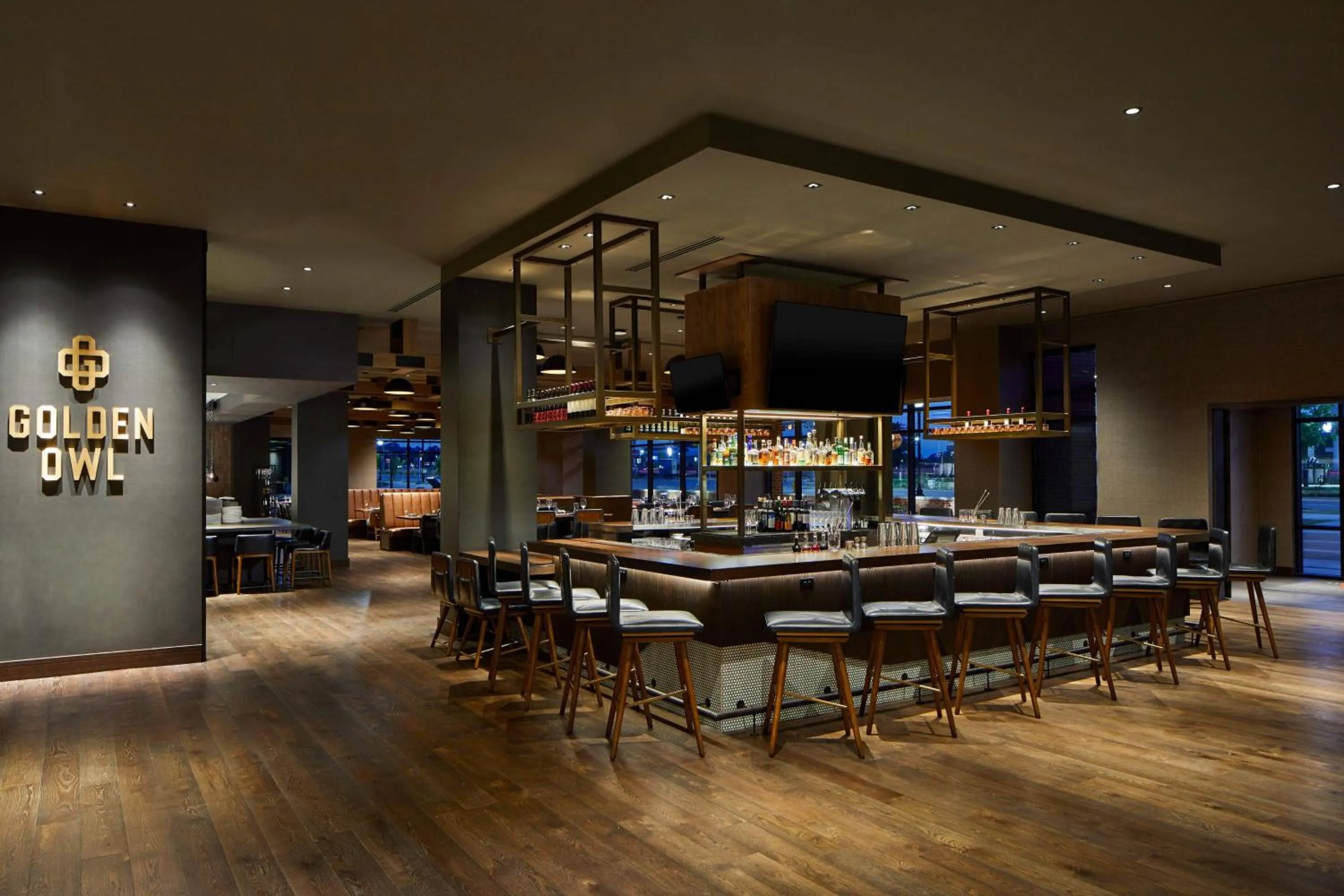 Restaurant/places to eat in UNC Charlotte Marriott Hotel & Conference Center