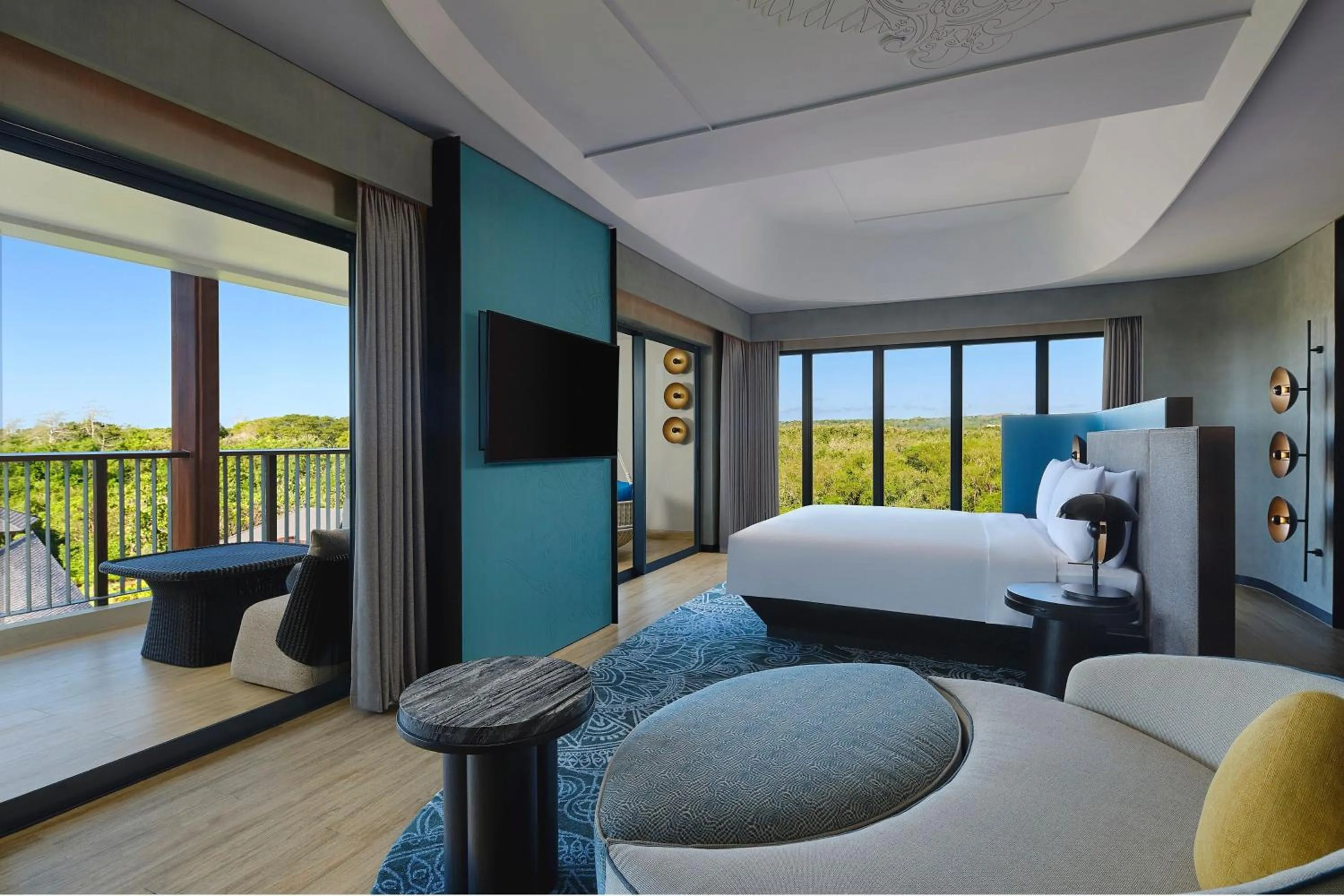 Photo of the whole room, Bed in Renaissance Bali Nusa Dua Resort