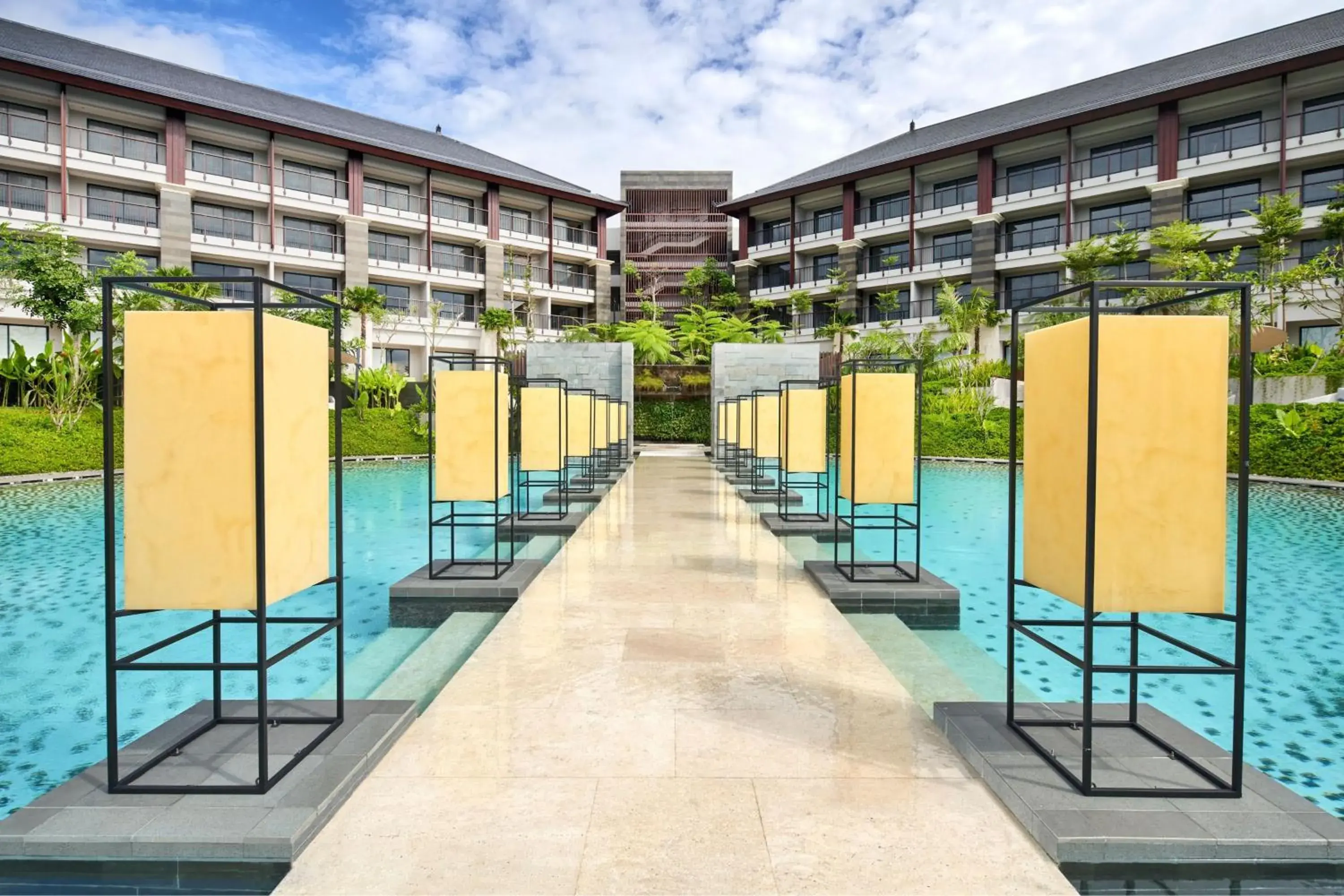 Swimming pool in Renaissance Bali Nusa Dua Resort