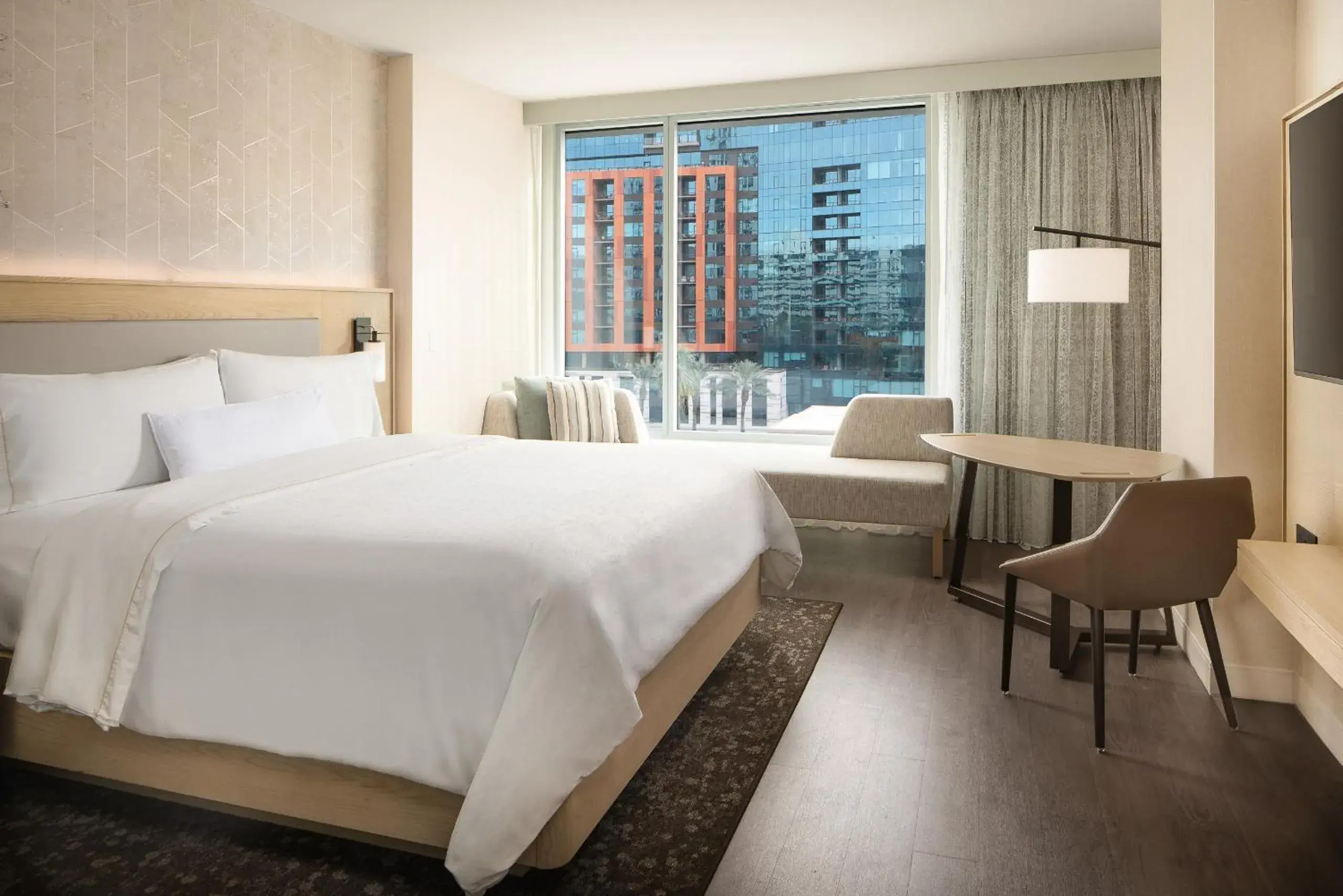 Traditional Guest room with 1 King bed in The Westin Tempe Traditional Guest room with 1 King bed in The Westin Tempe