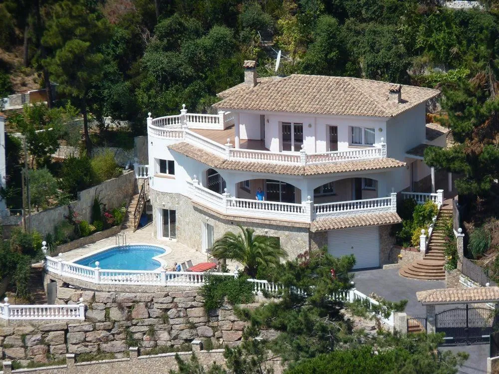 Property building in Villa Talia