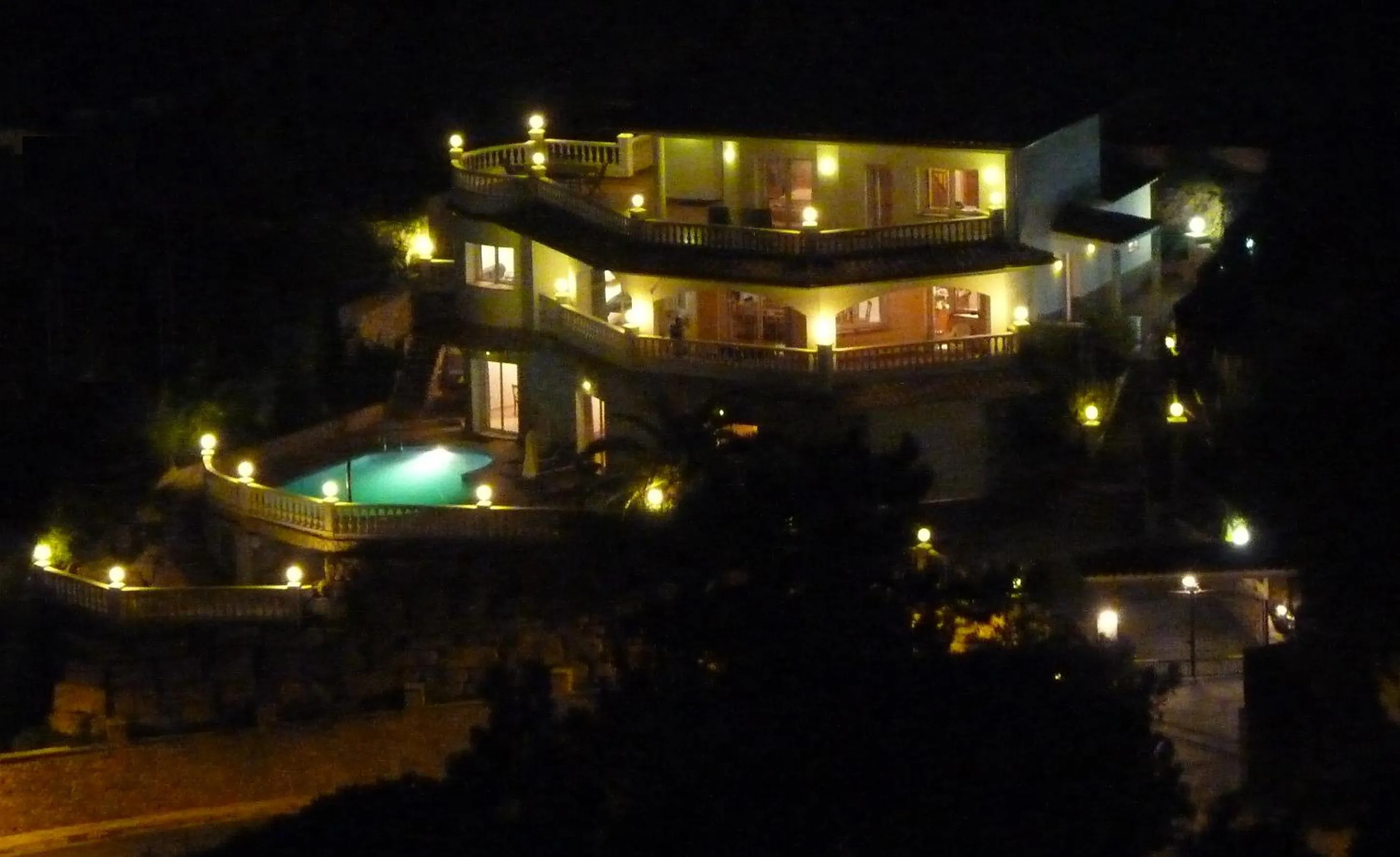 Photo of the whole room in Villa Talia