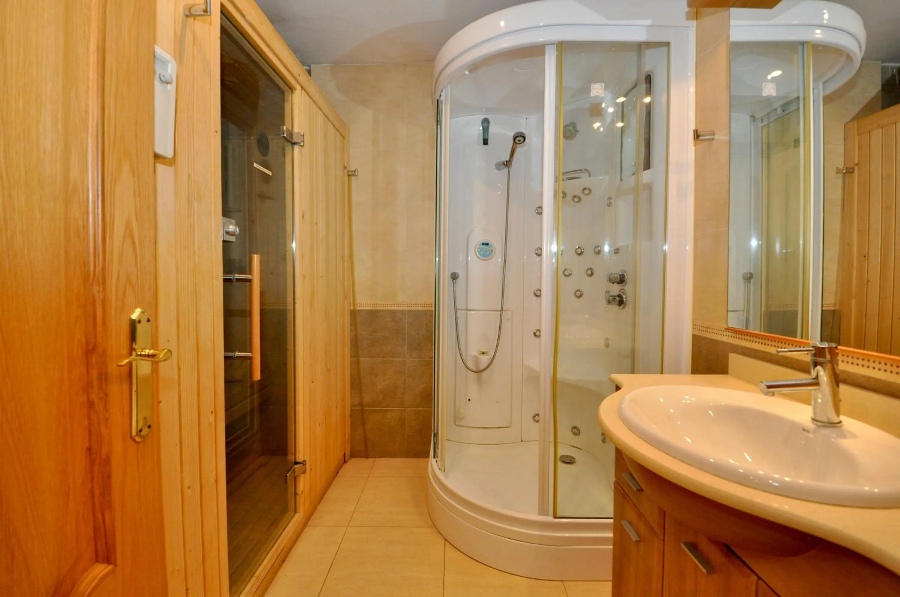 Shower in Villa Talia