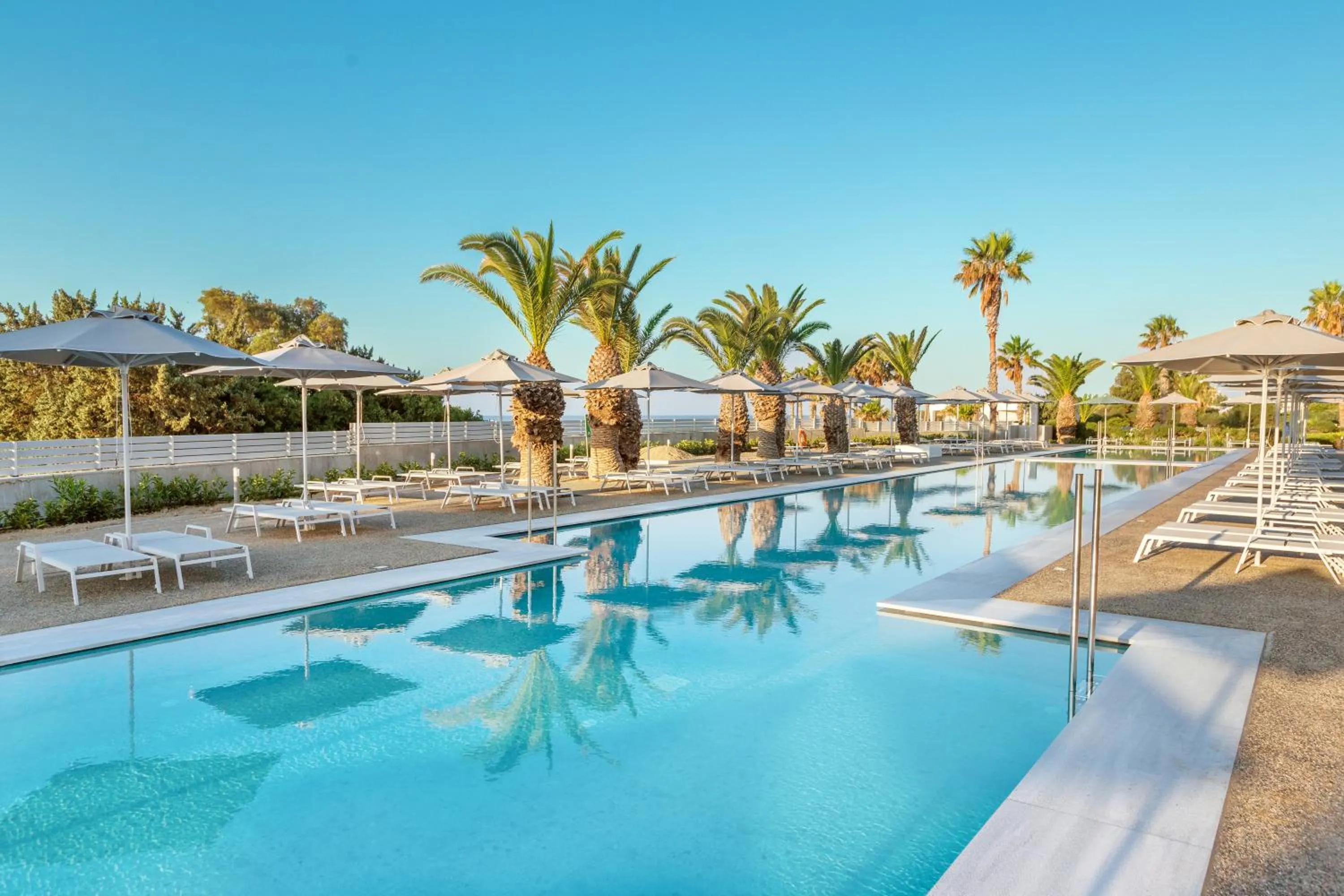 Porto Bello Beach Hotel