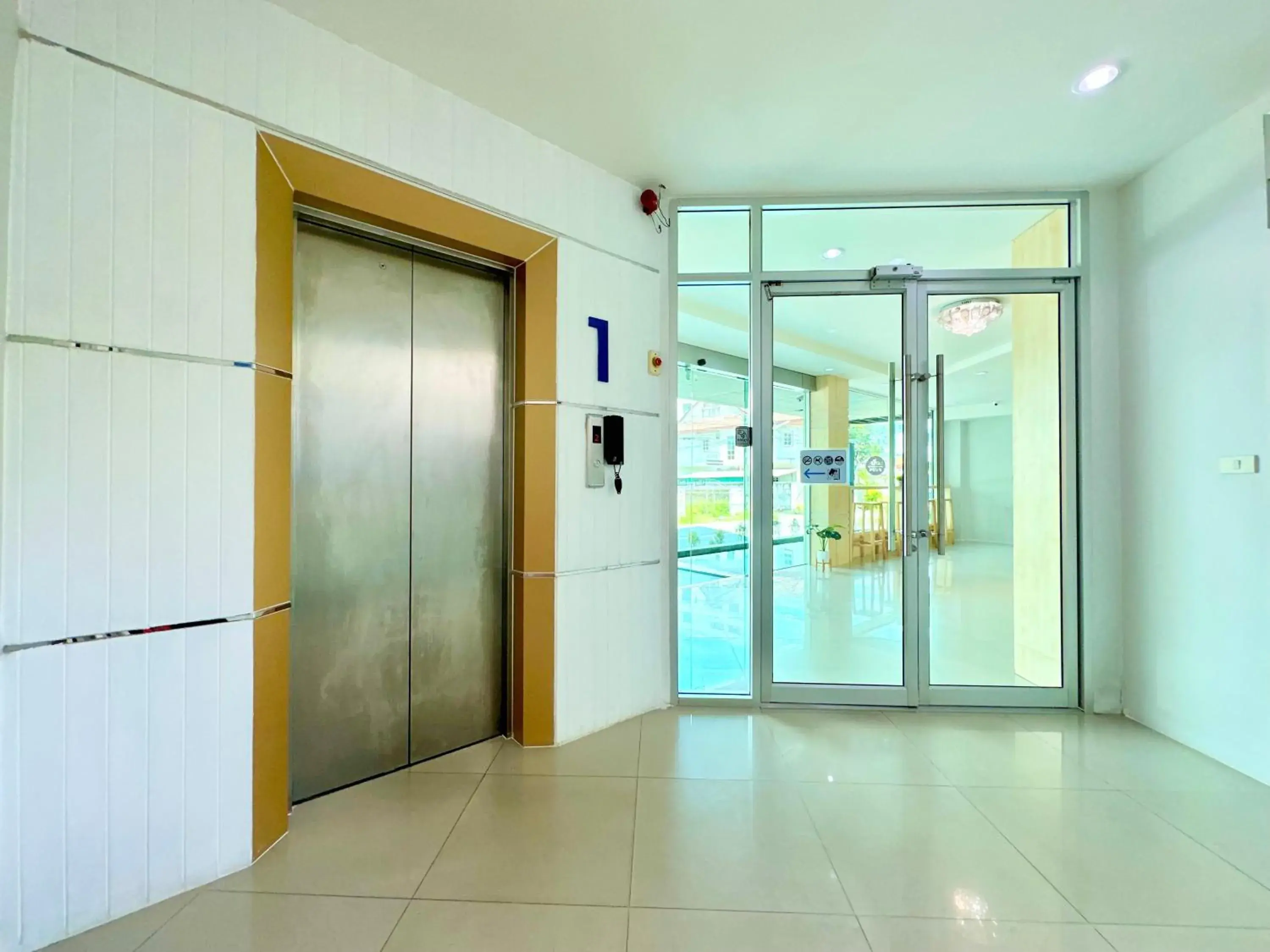 Property building in Sun Inn Property building in Sun Inn