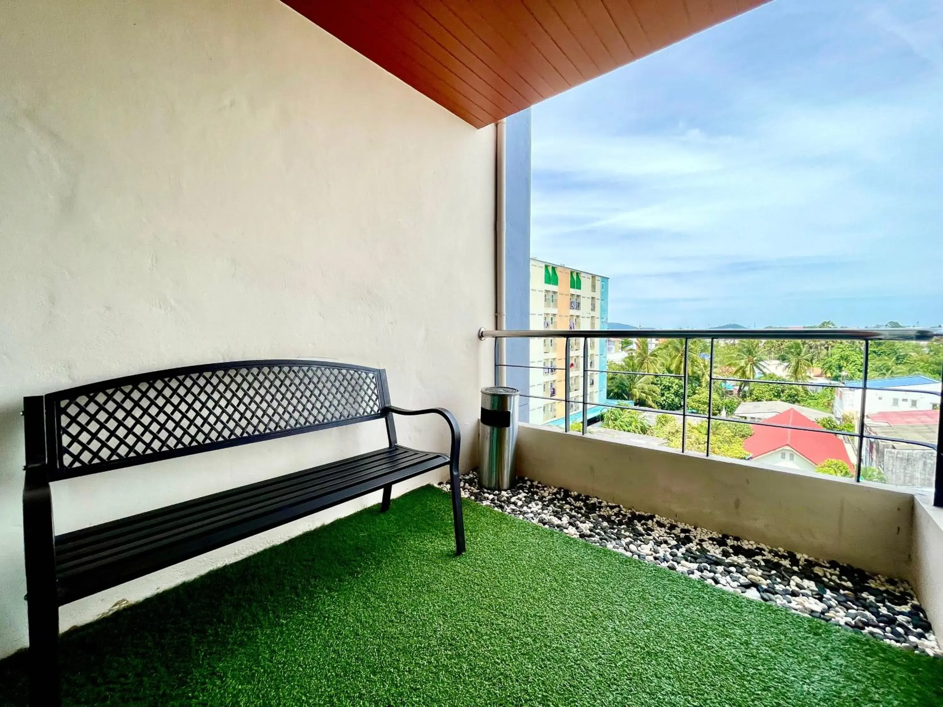 Property building in Sun Inn Property building in Sun Inn