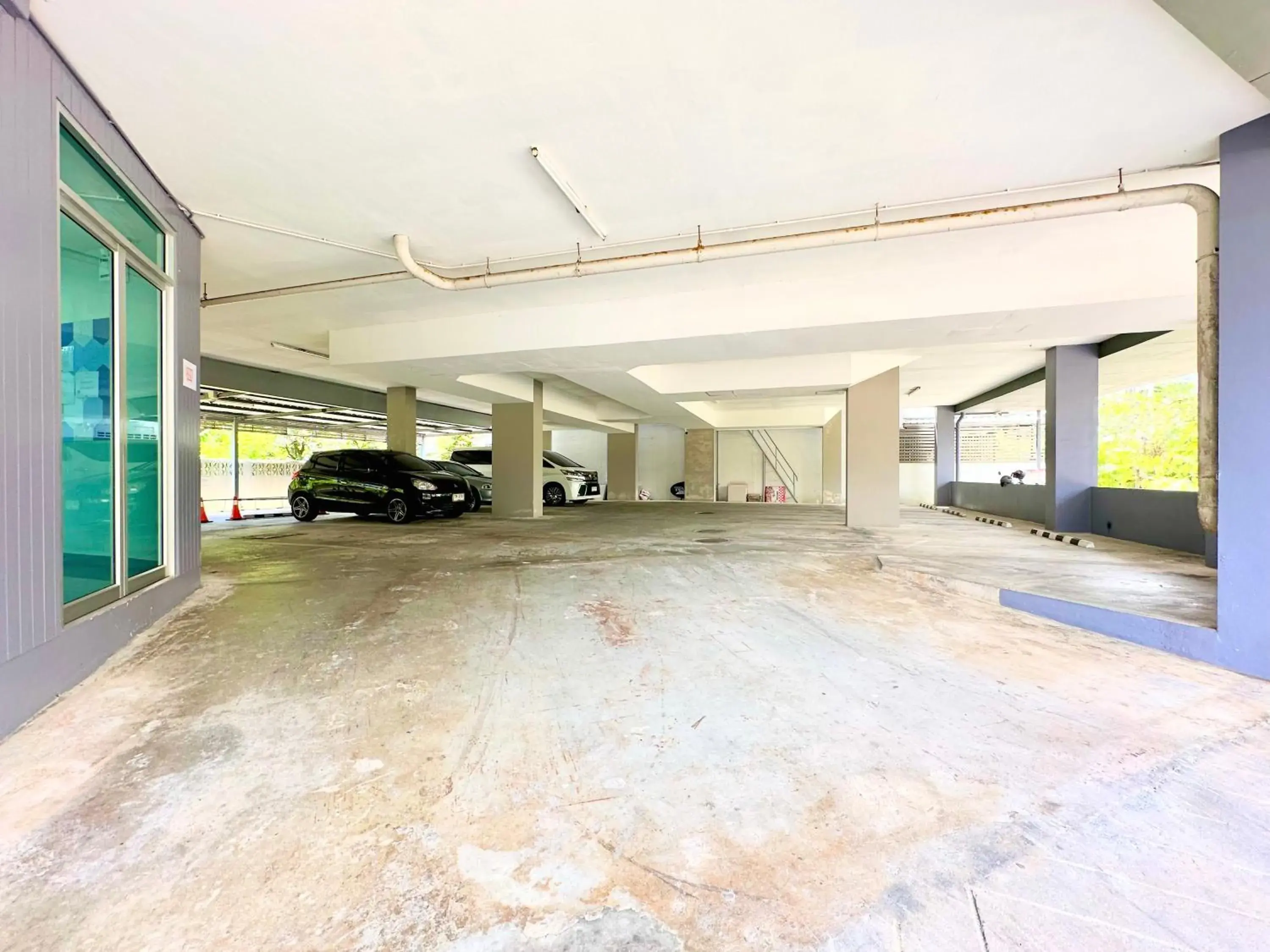 Property building in Sun Inn Property building in Sun Inn