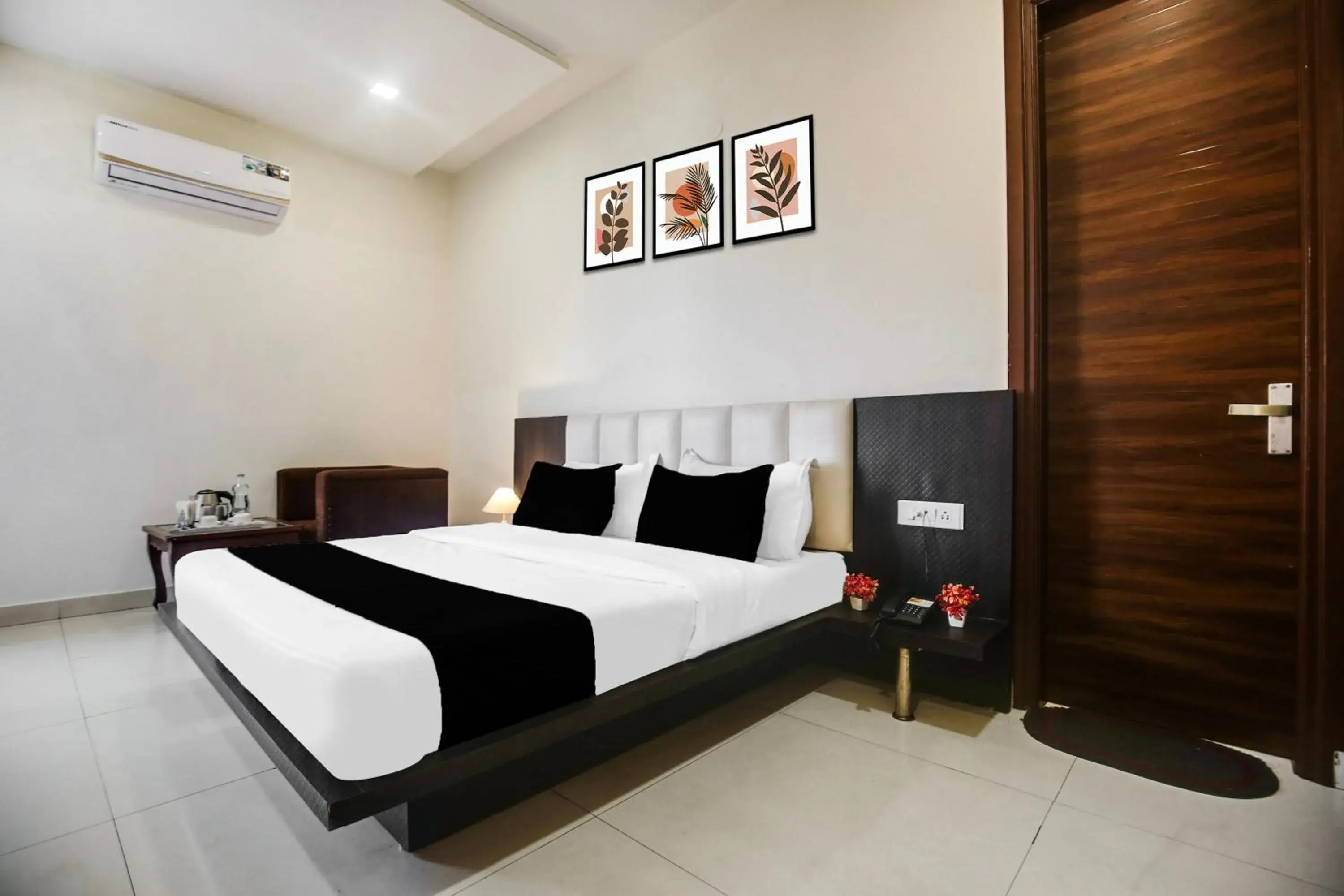Bedroom, Bed in Super Collection O Railway Station Amritsar Formerly Golden Home Bedroom, Bed in Super Collection O Railway Station Amritsar Formerly Golden Home