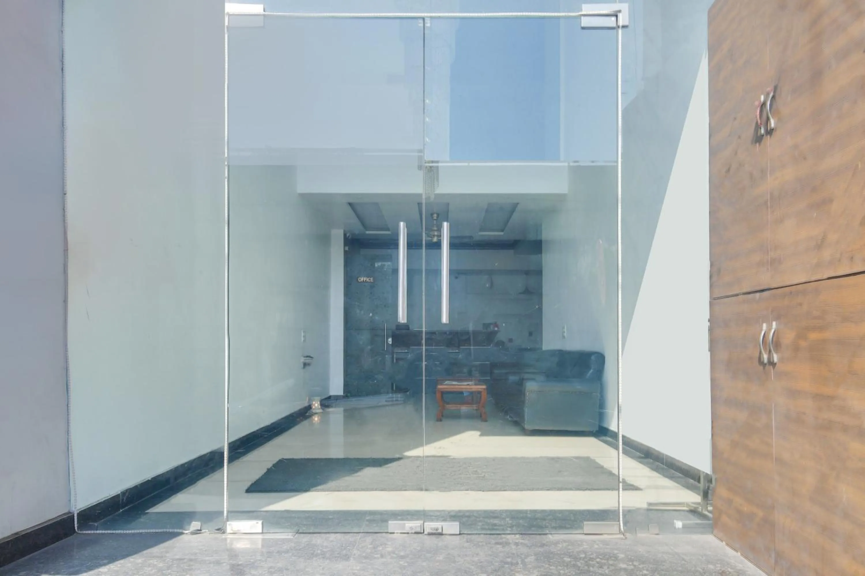 Facade/entrance in FabHotel Golden Home