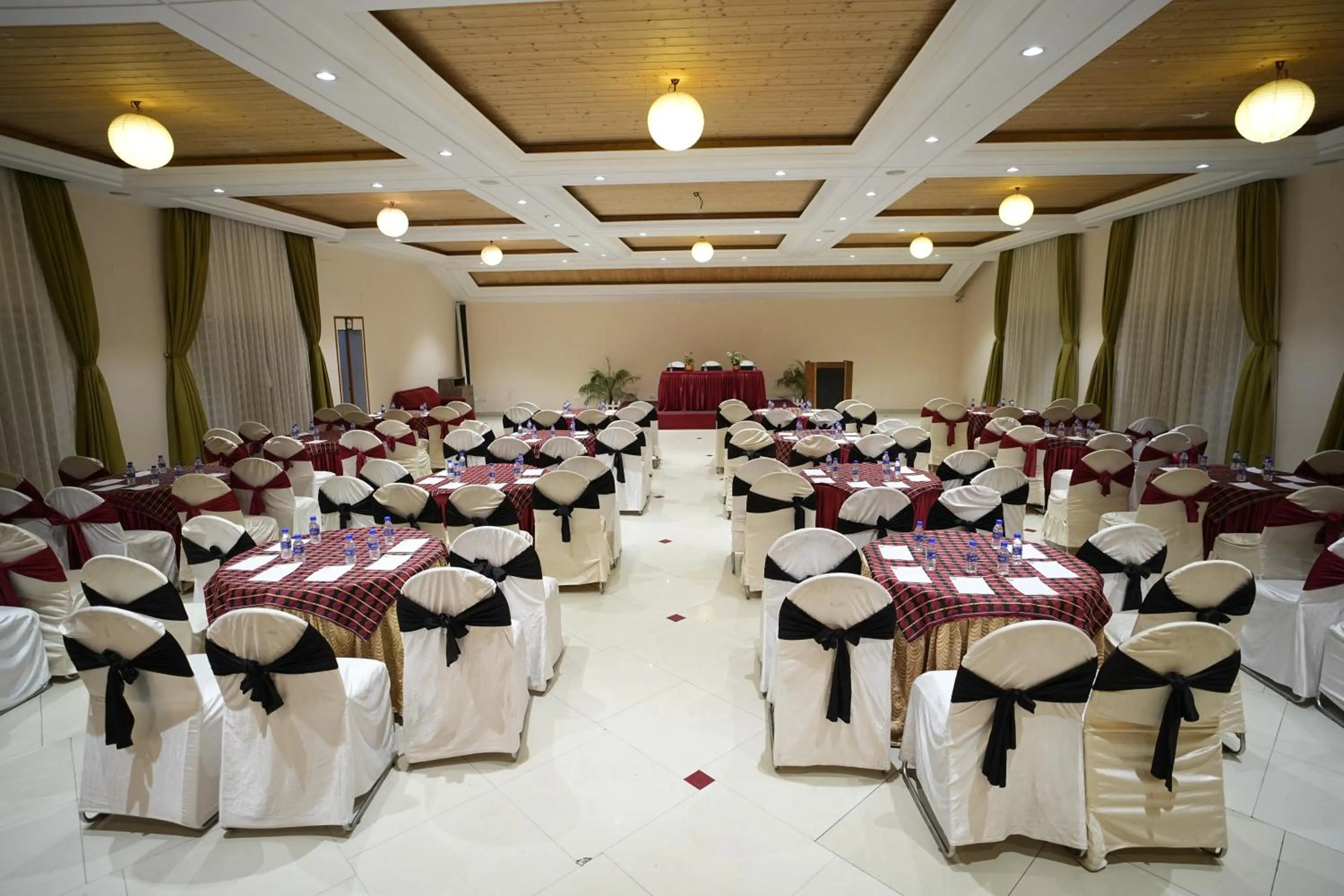 Meeting/conference room in Mount Conifer Suites & Spa