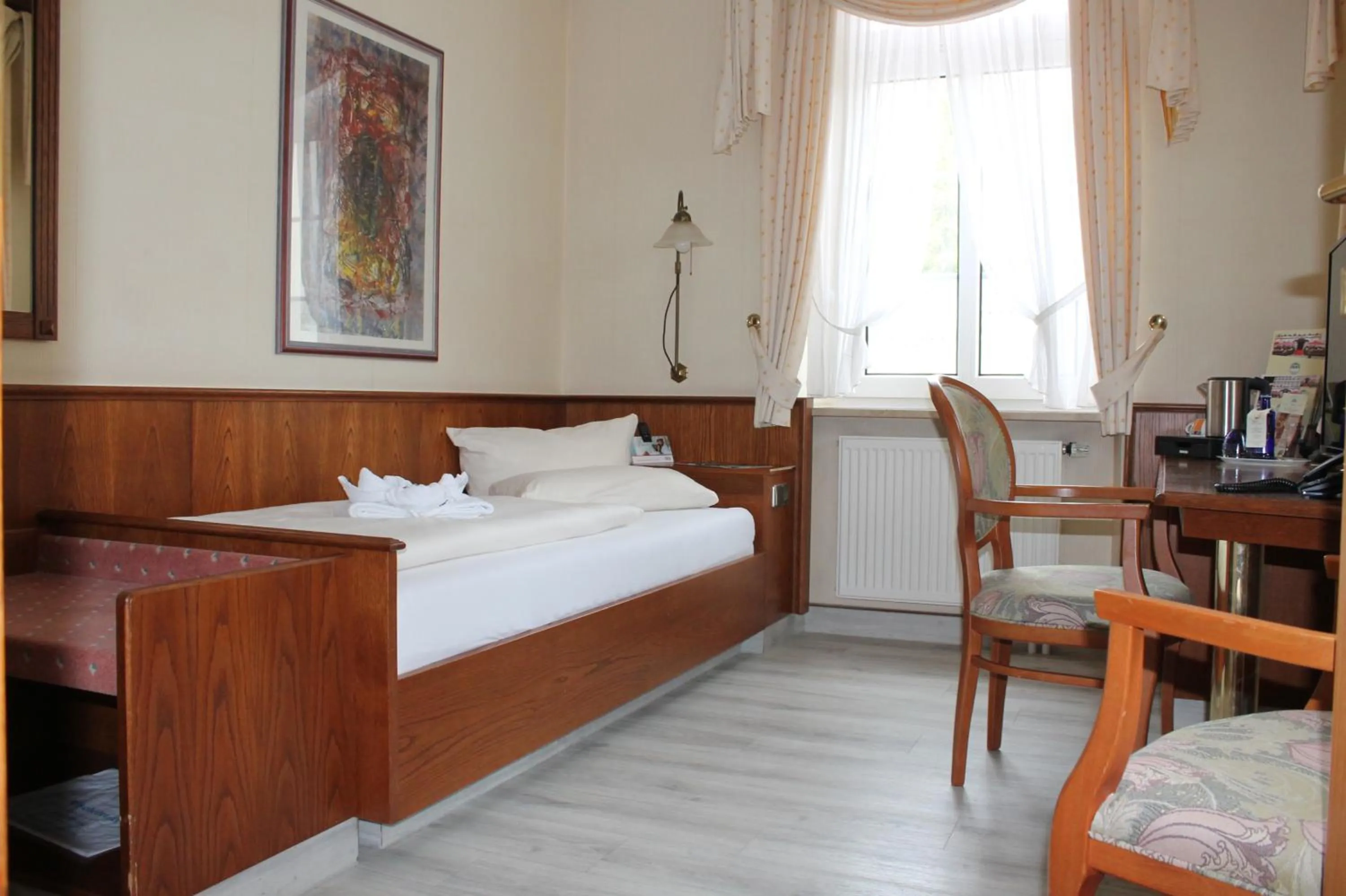 Bed in Hotel DREI SCHWANEN - Ristorante Due Fratelli