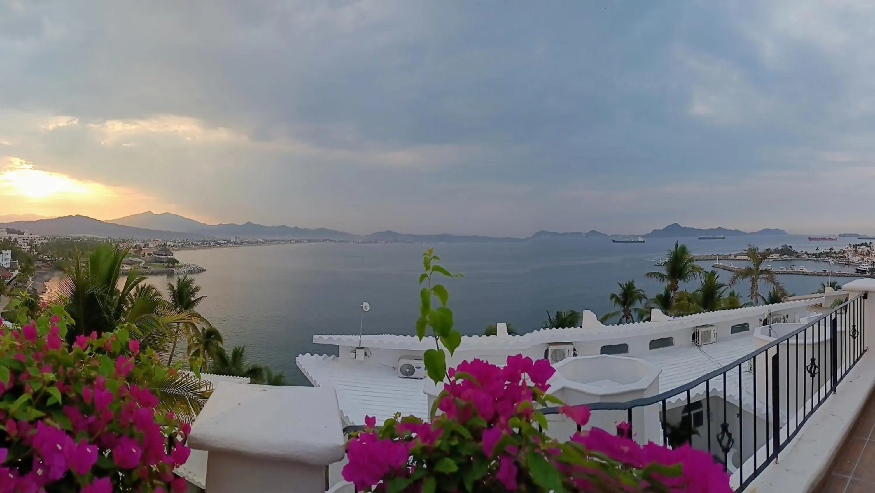 Hermoso condominio en Bahía Manzanillo