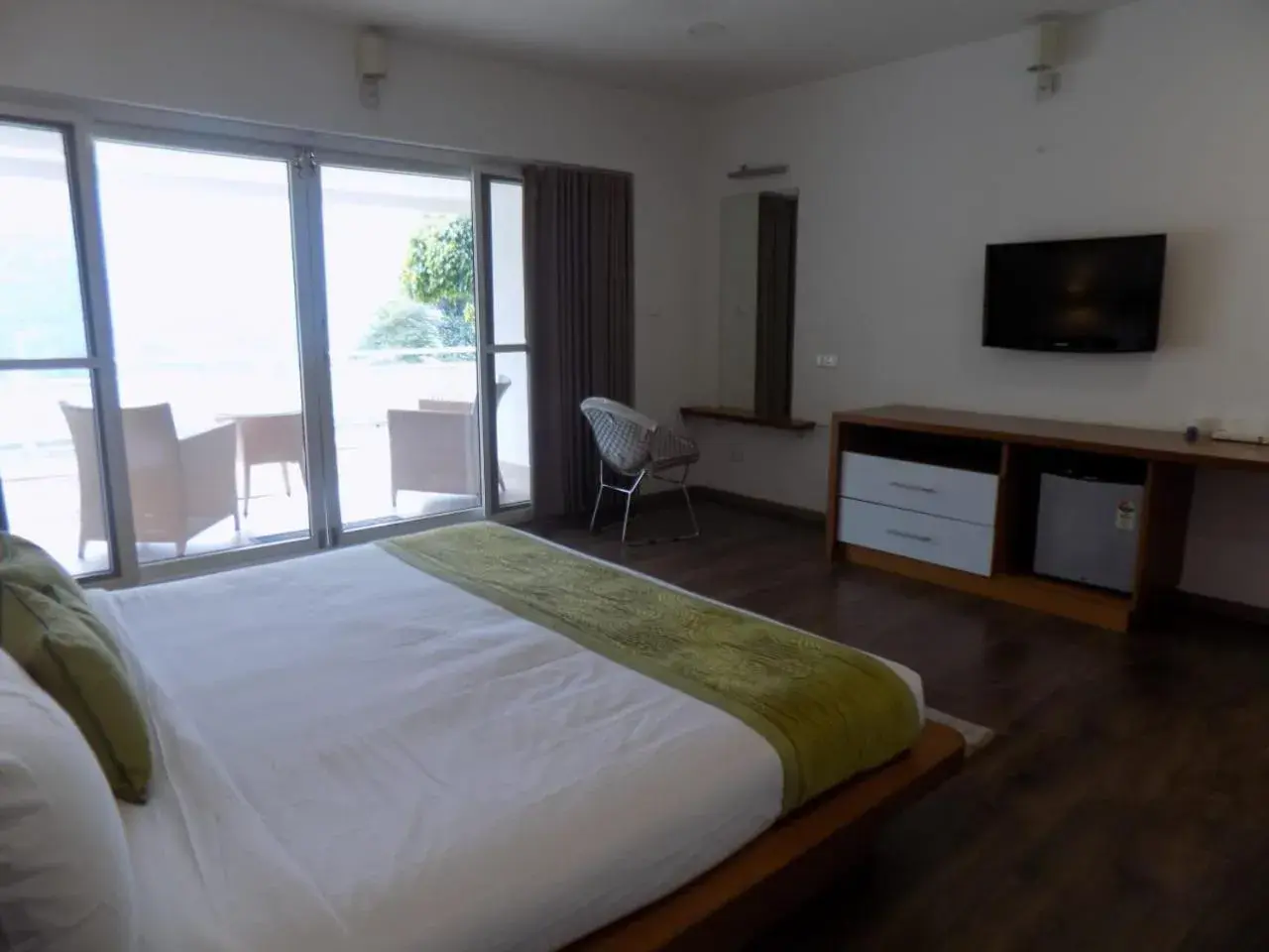 Bedroom, Bed in SWISS COUNTY Bedroom, Bed in SWISS COUNTY