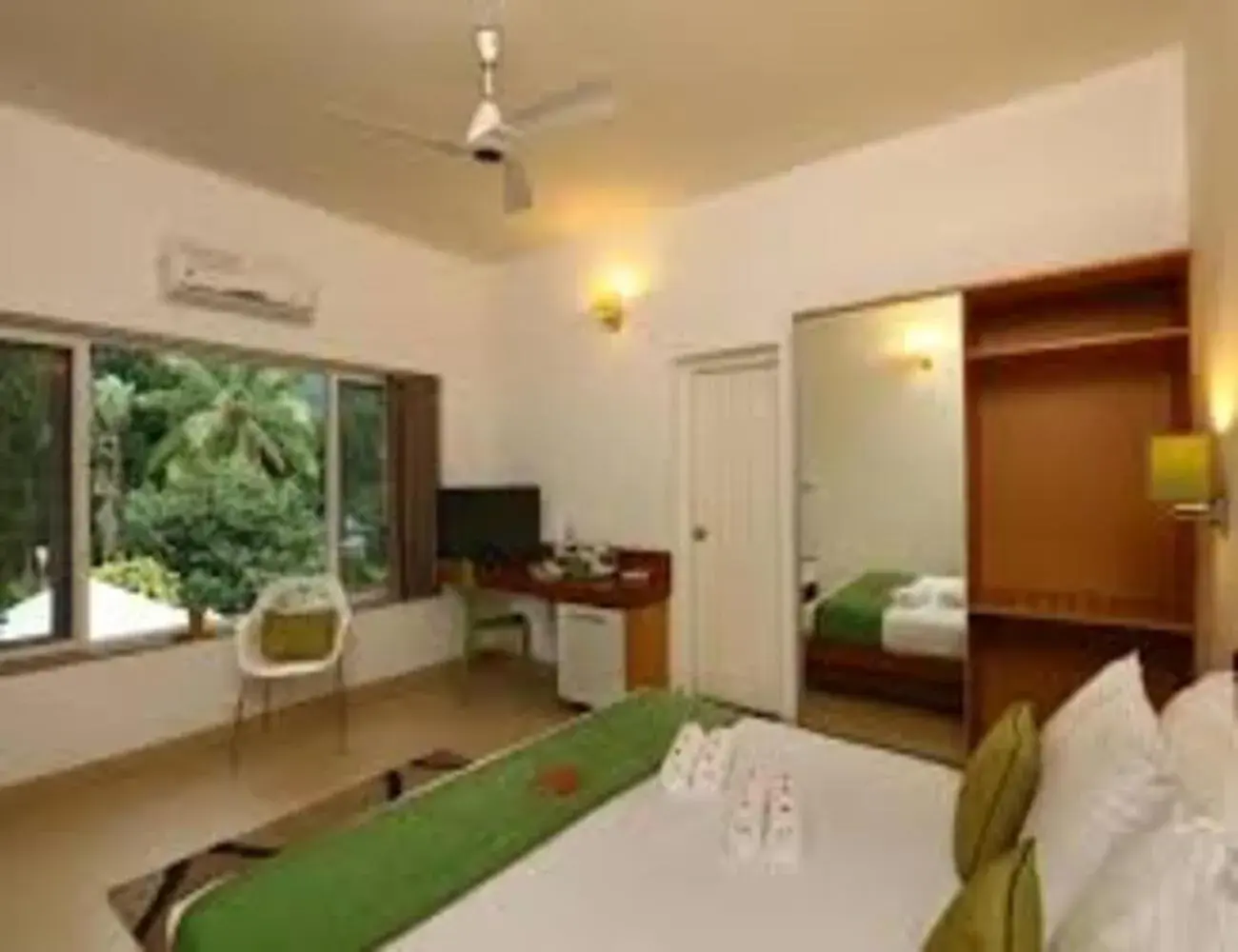 Bedroom, Bed in SWISS COUNTY Bedroom, Bed in SWISS COUNTY