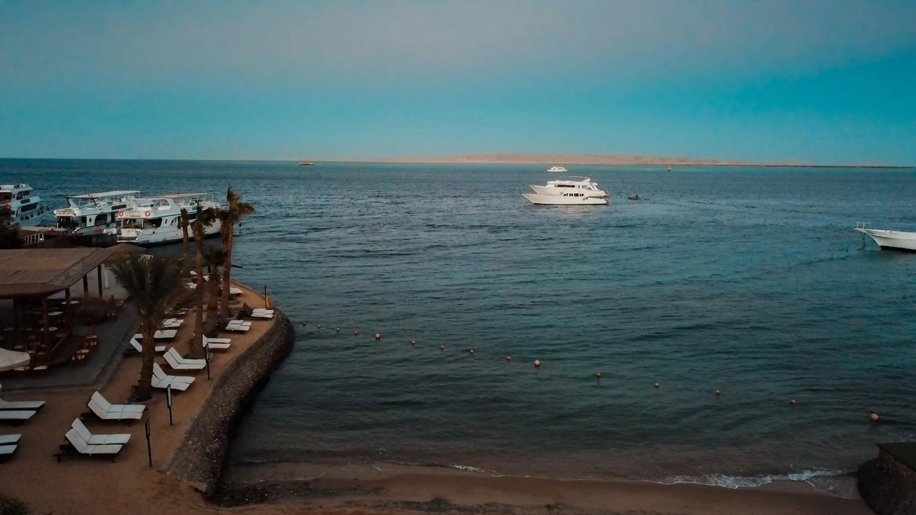 Beach in La Rosa Waves Beach - Couple & Families Only