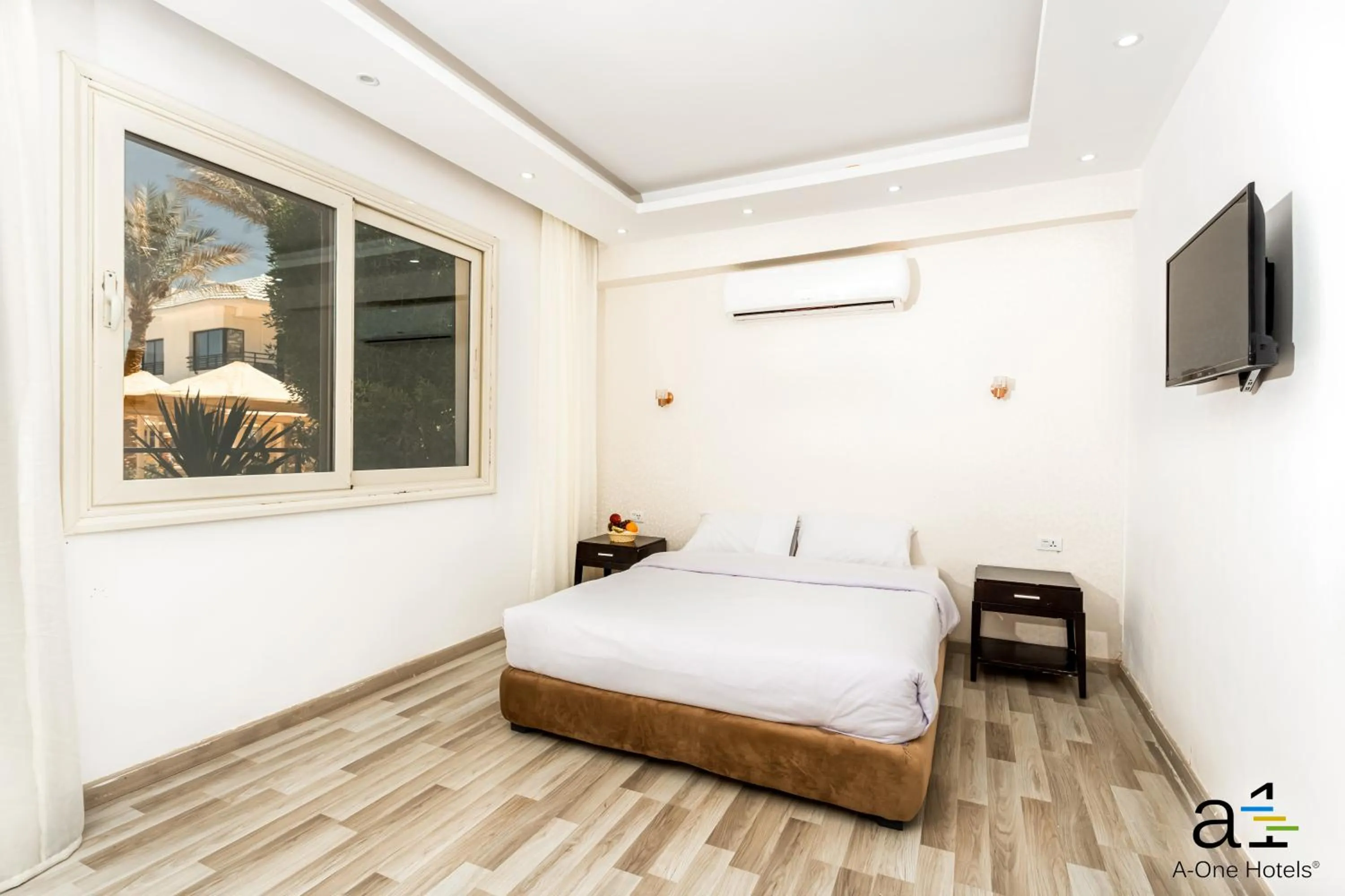 Bedroom in La Rosa Waves Beach - Couple & Families Only