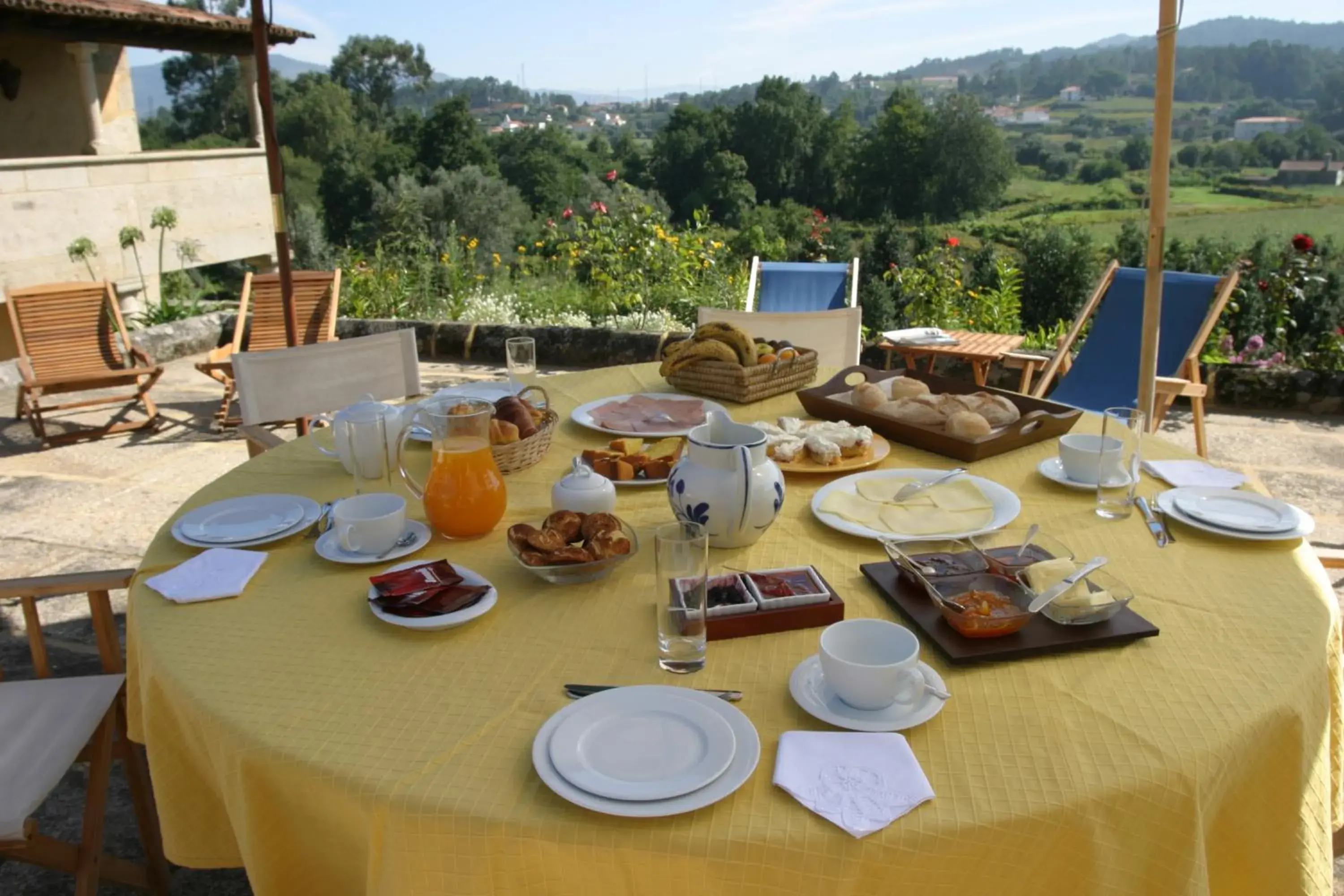 Continental breakfast in Quinta Da Agra Continental breakfast in Quinta Da Agra