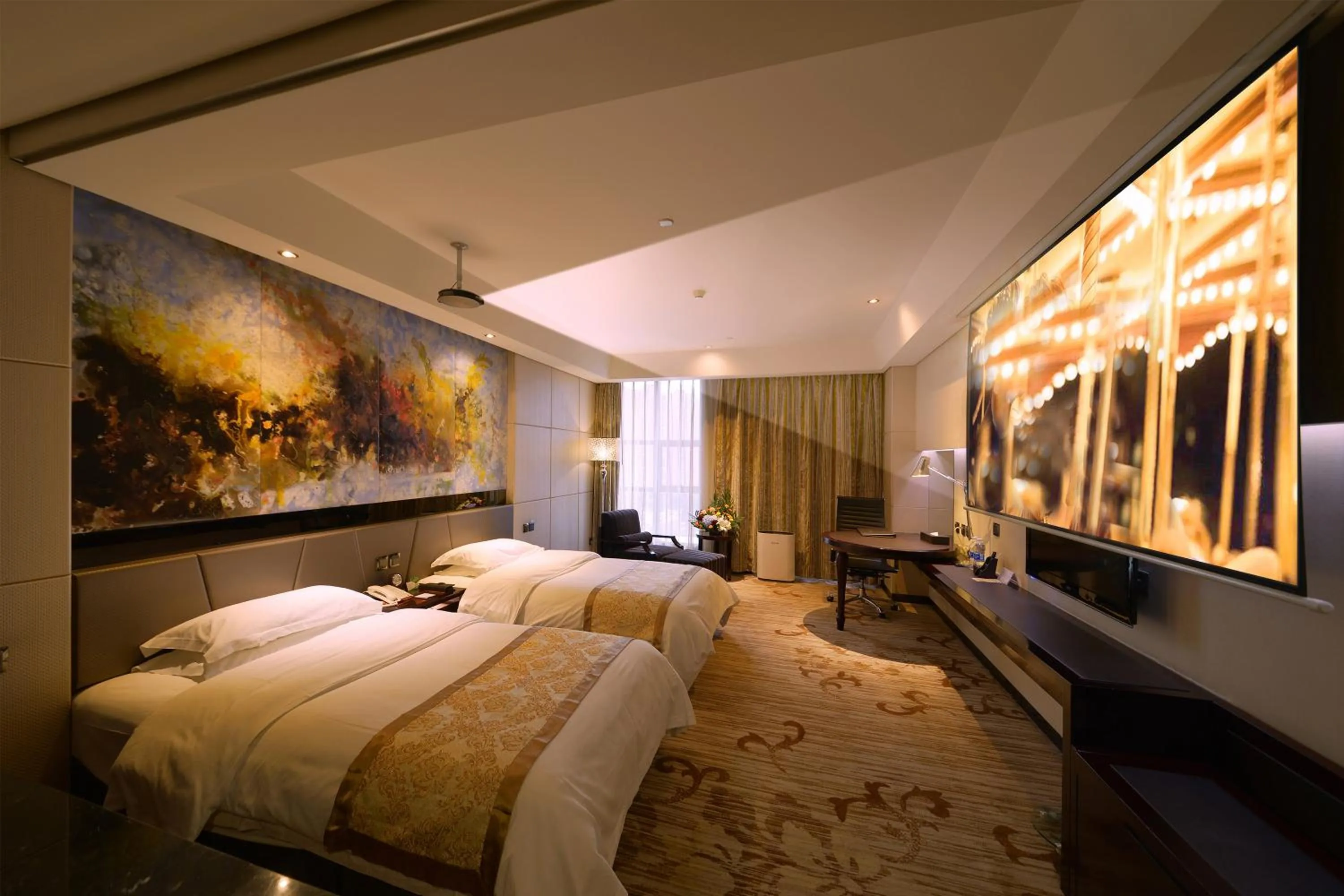 Photo of the whole room in Ramada by Wyndham Xian Long march