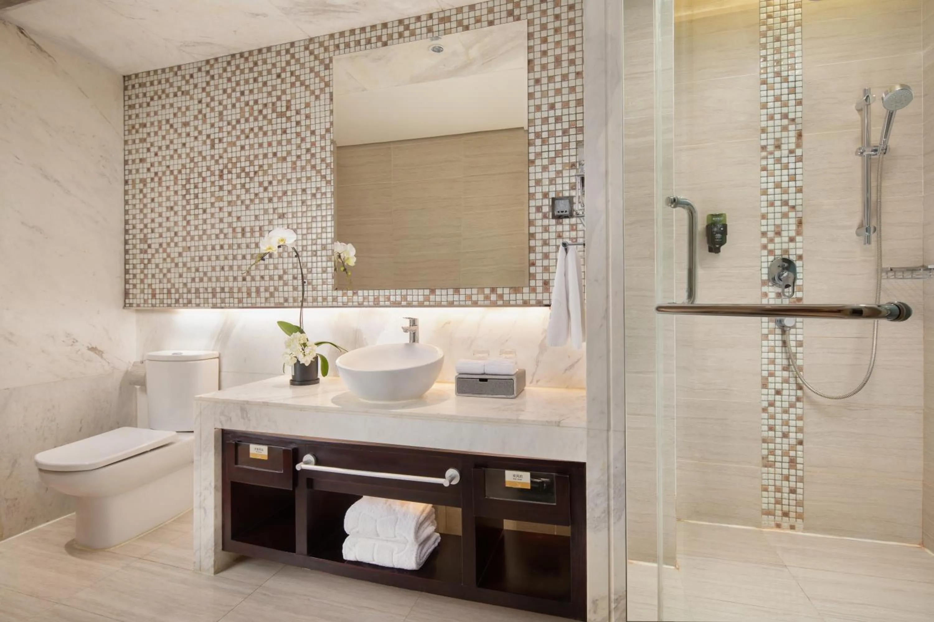 Bathroom in Ramada by Wyndham Xian Long march