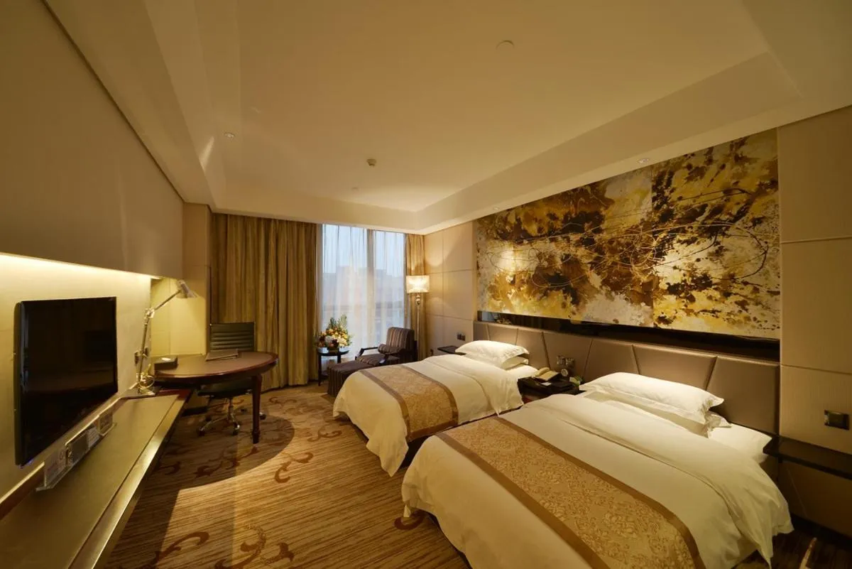 Bedroom in Ramada by Wyndham Xian Long march