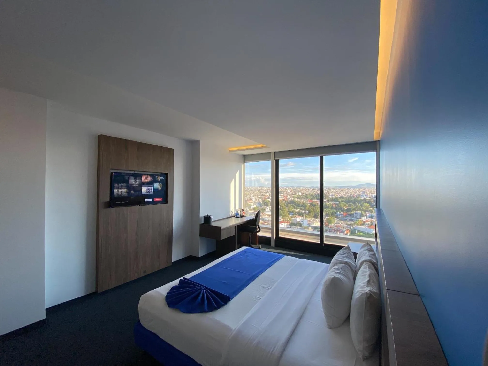 Bed in Wyndham Puebla Angelopolis