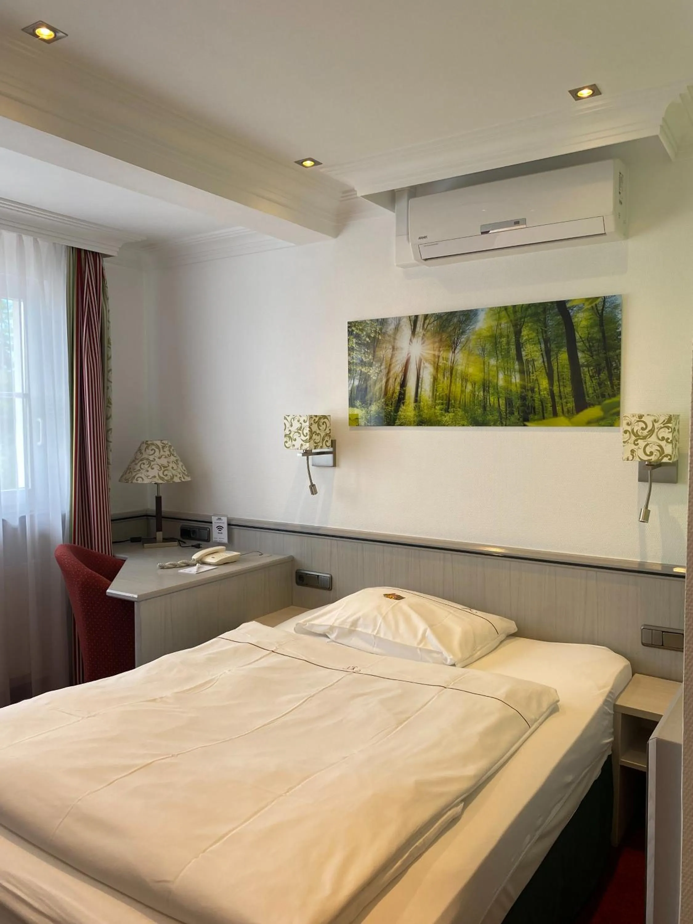 Photo of the whole room, Bed in Landhaus Alpinia