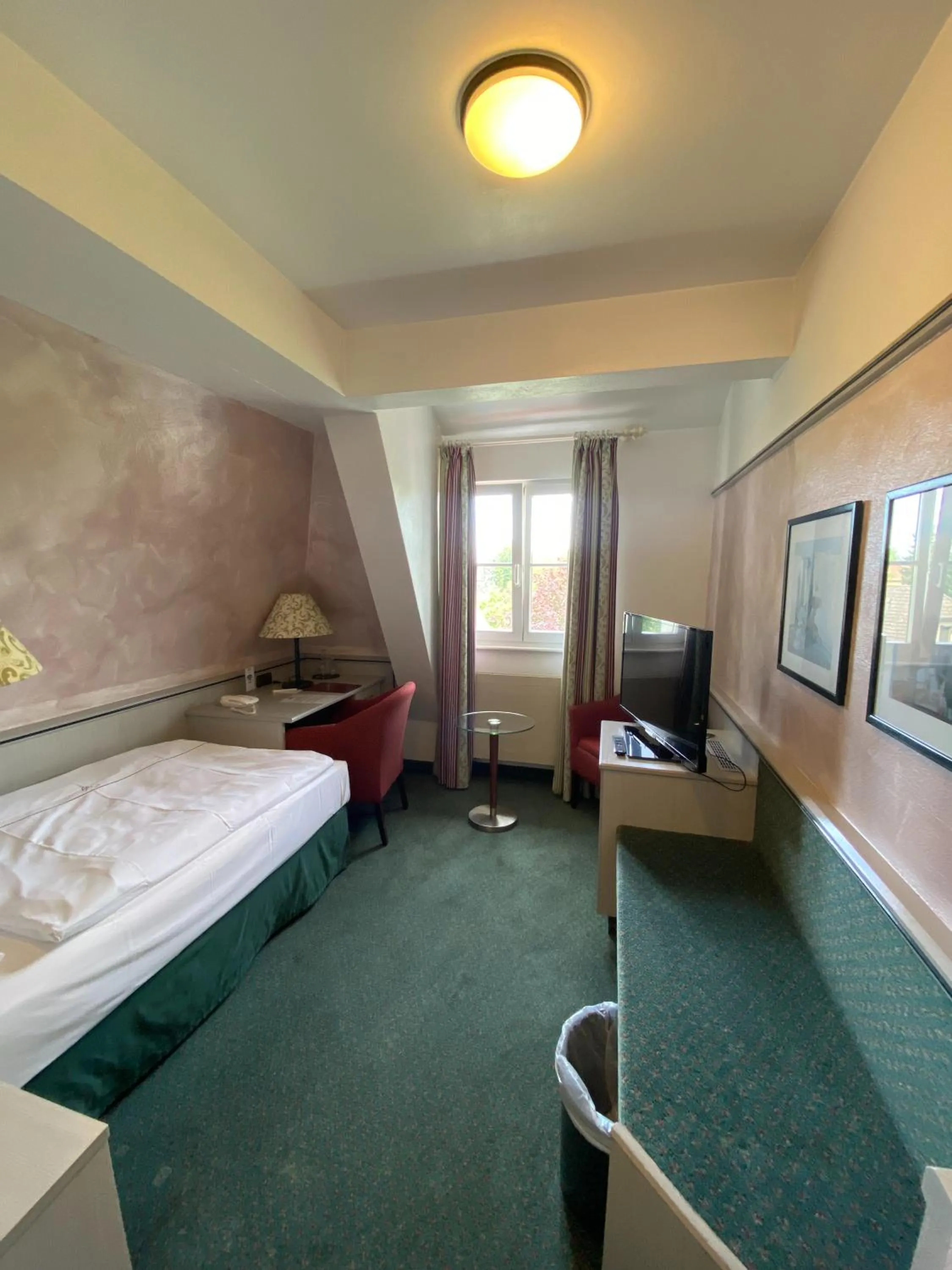 Photo of the whole room, Bed in Landhaus Alpinia