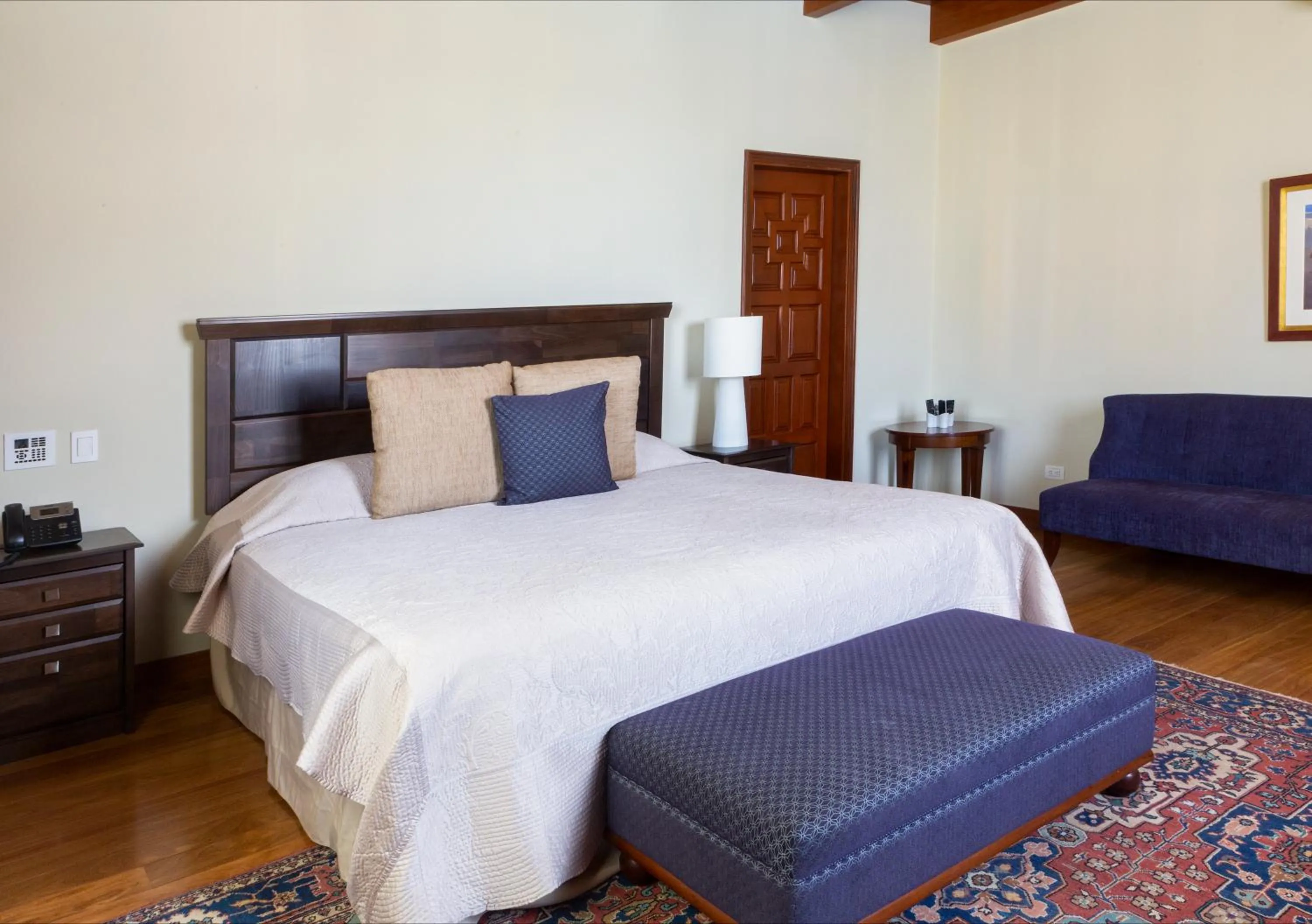 Bedroom, Bed in Hotel & Hacienda La Caravedo