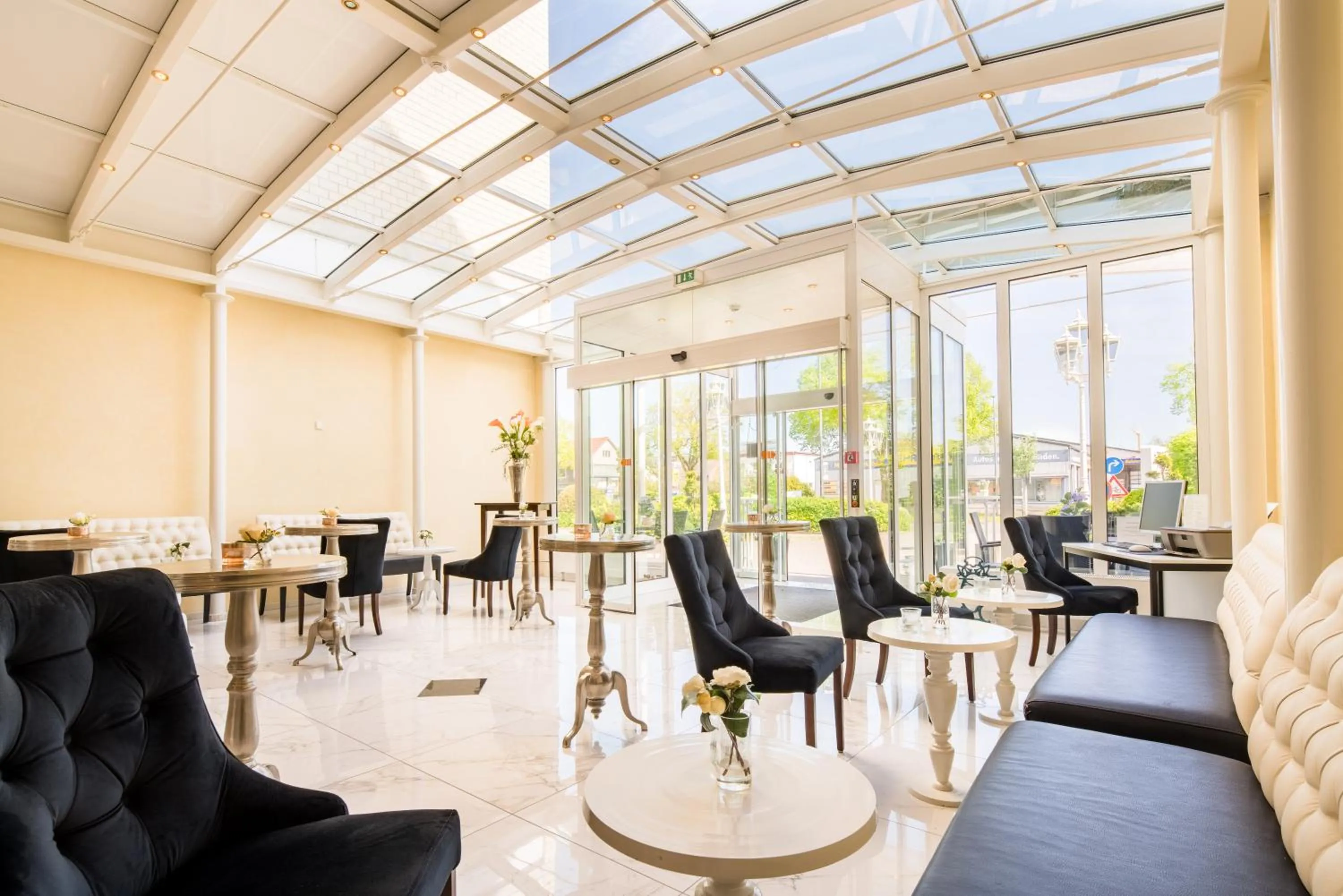 Property building in Trip Inn Hotel Astoria