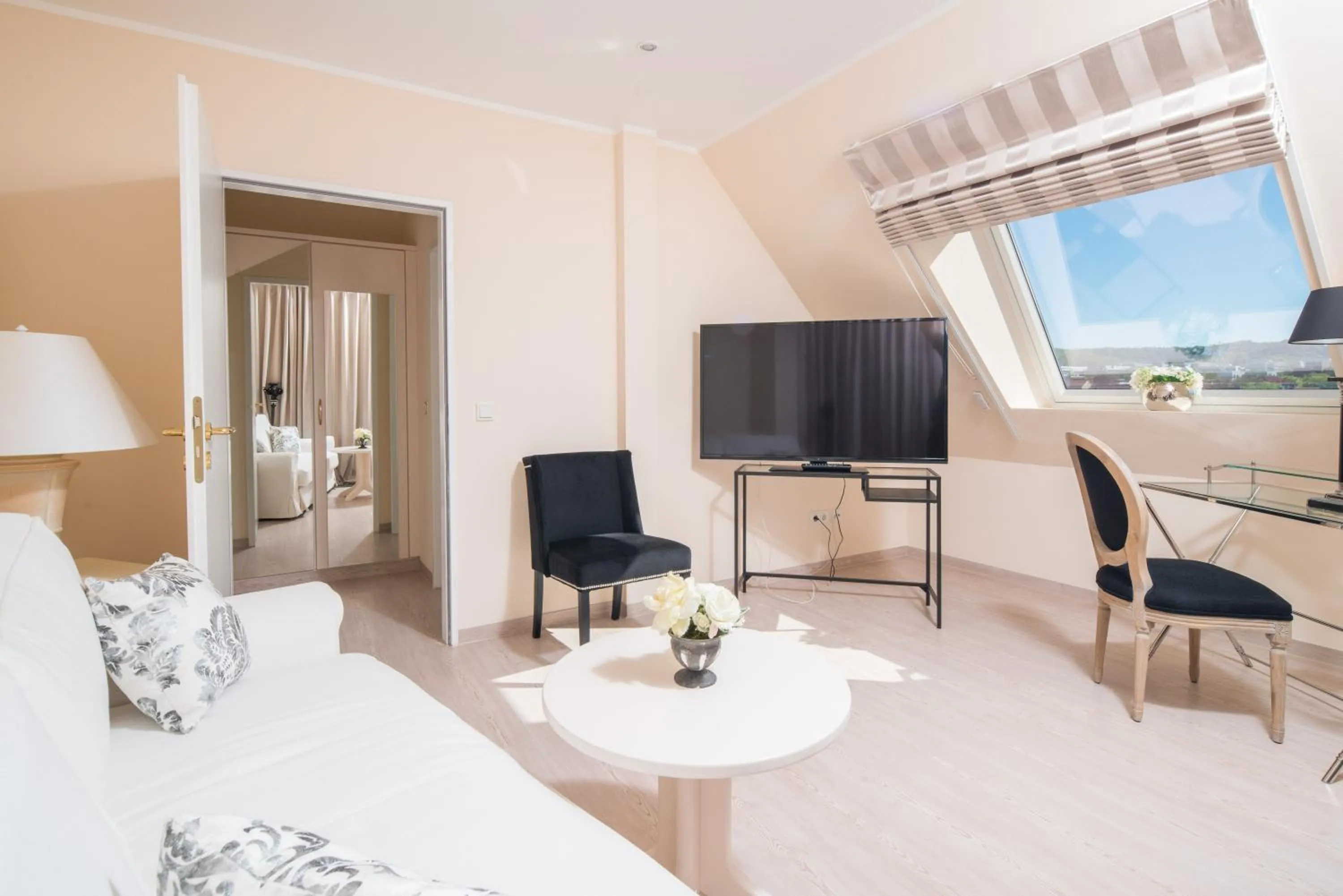 Bed in Trip Inn Hotel Astoria