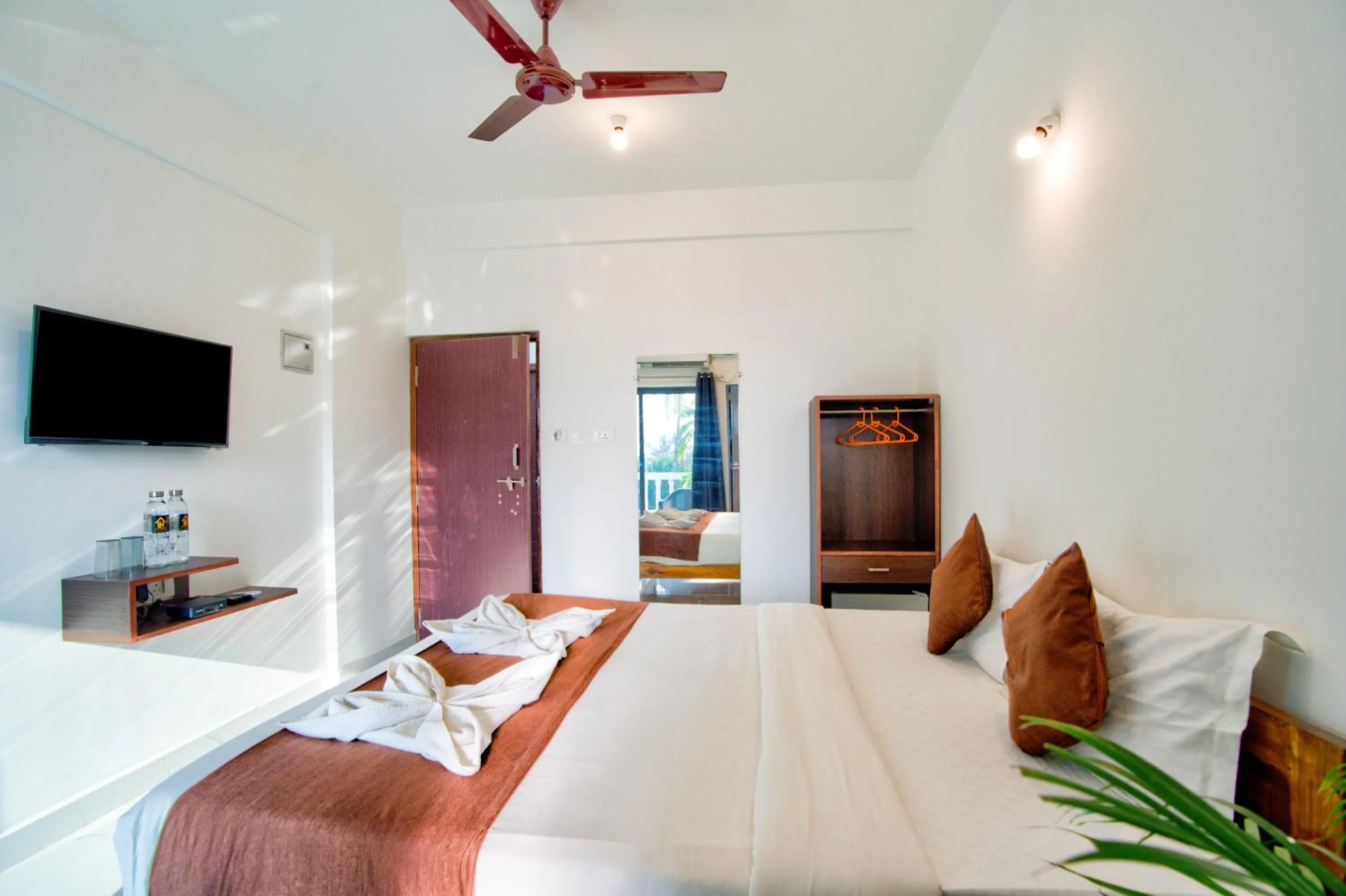 Bed in Crystal Bay Baga