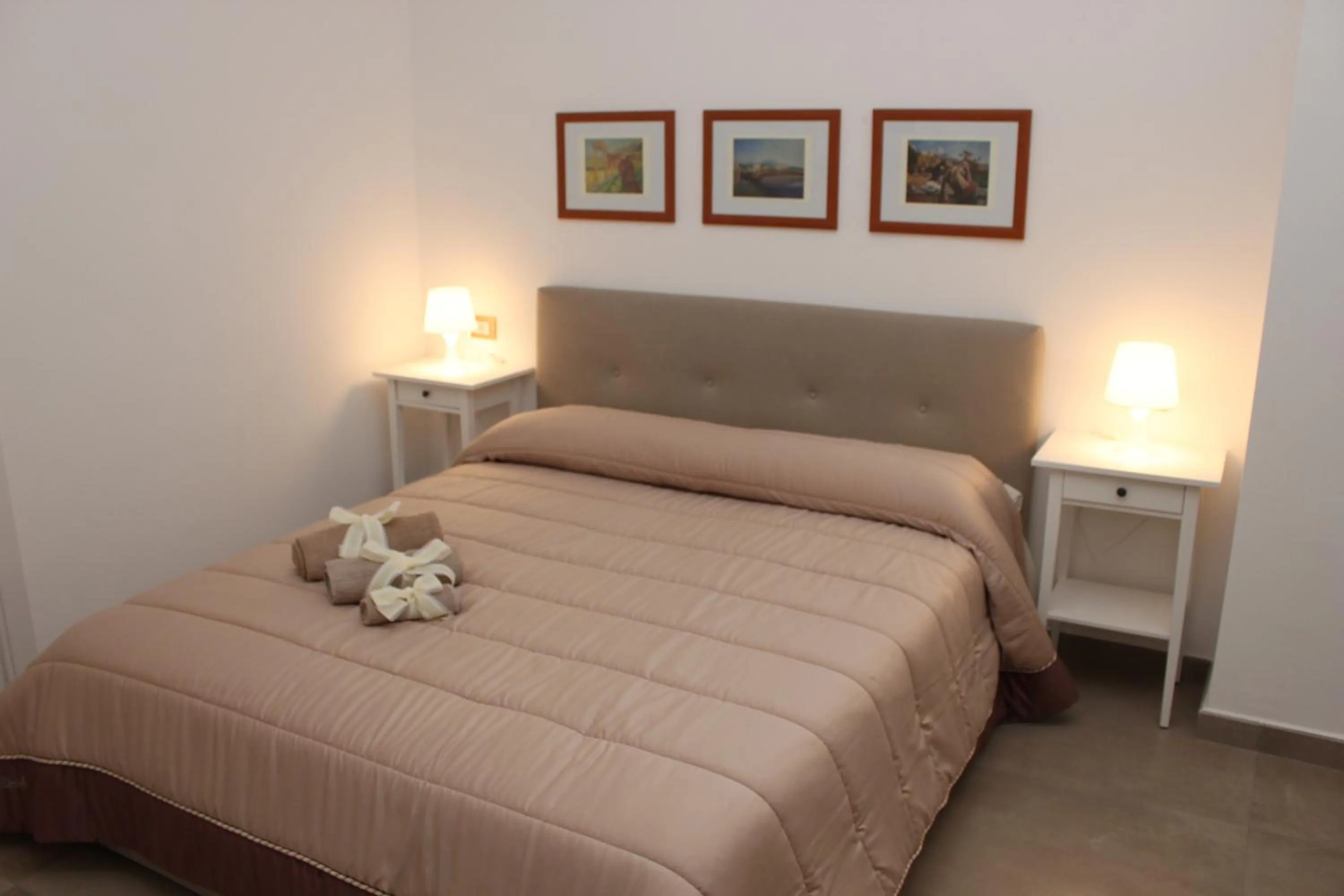 Bed in B&B 80056 Ercolano