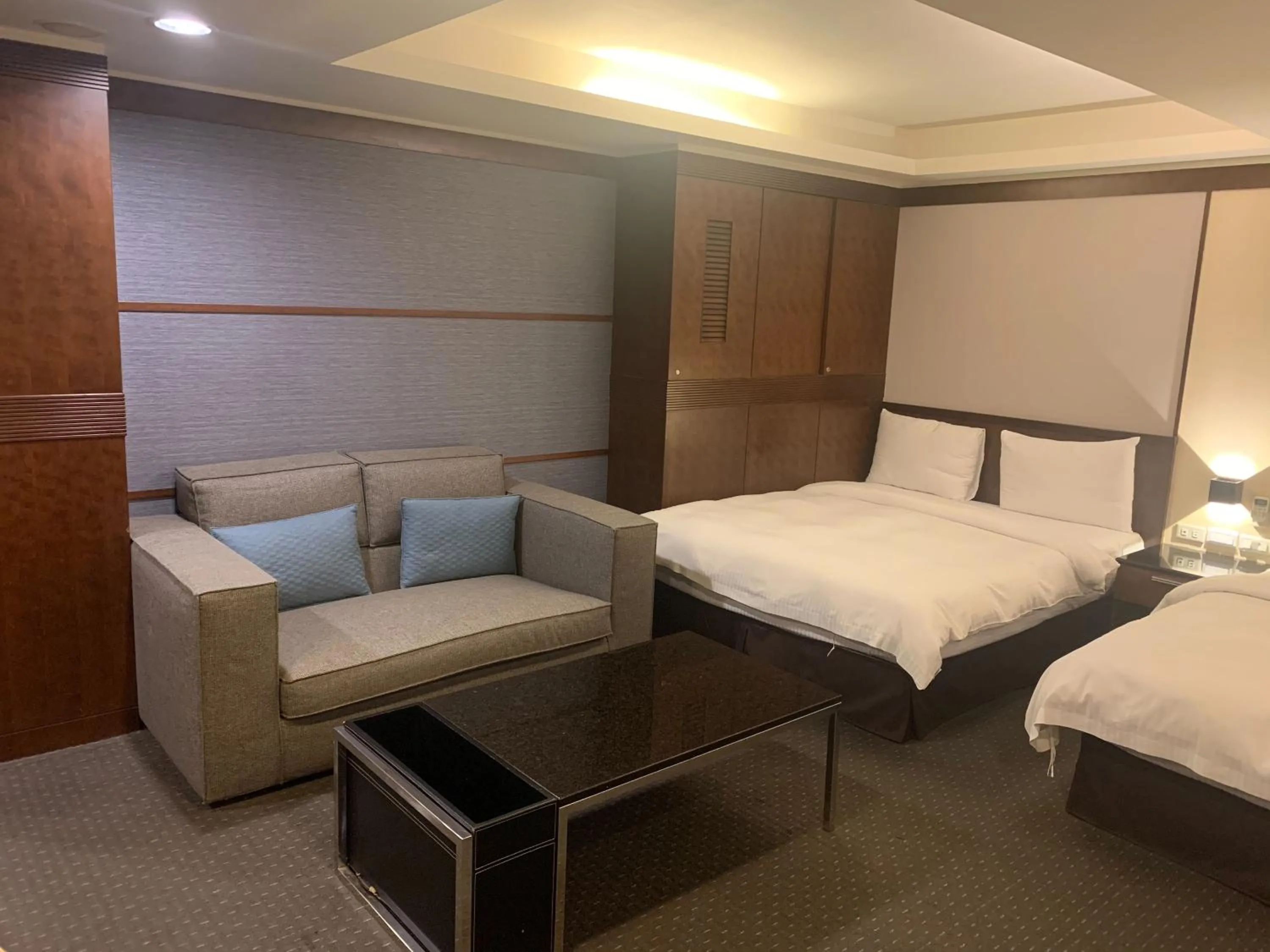 Photo of the whole room, Bed in Sun Sweet Hotel