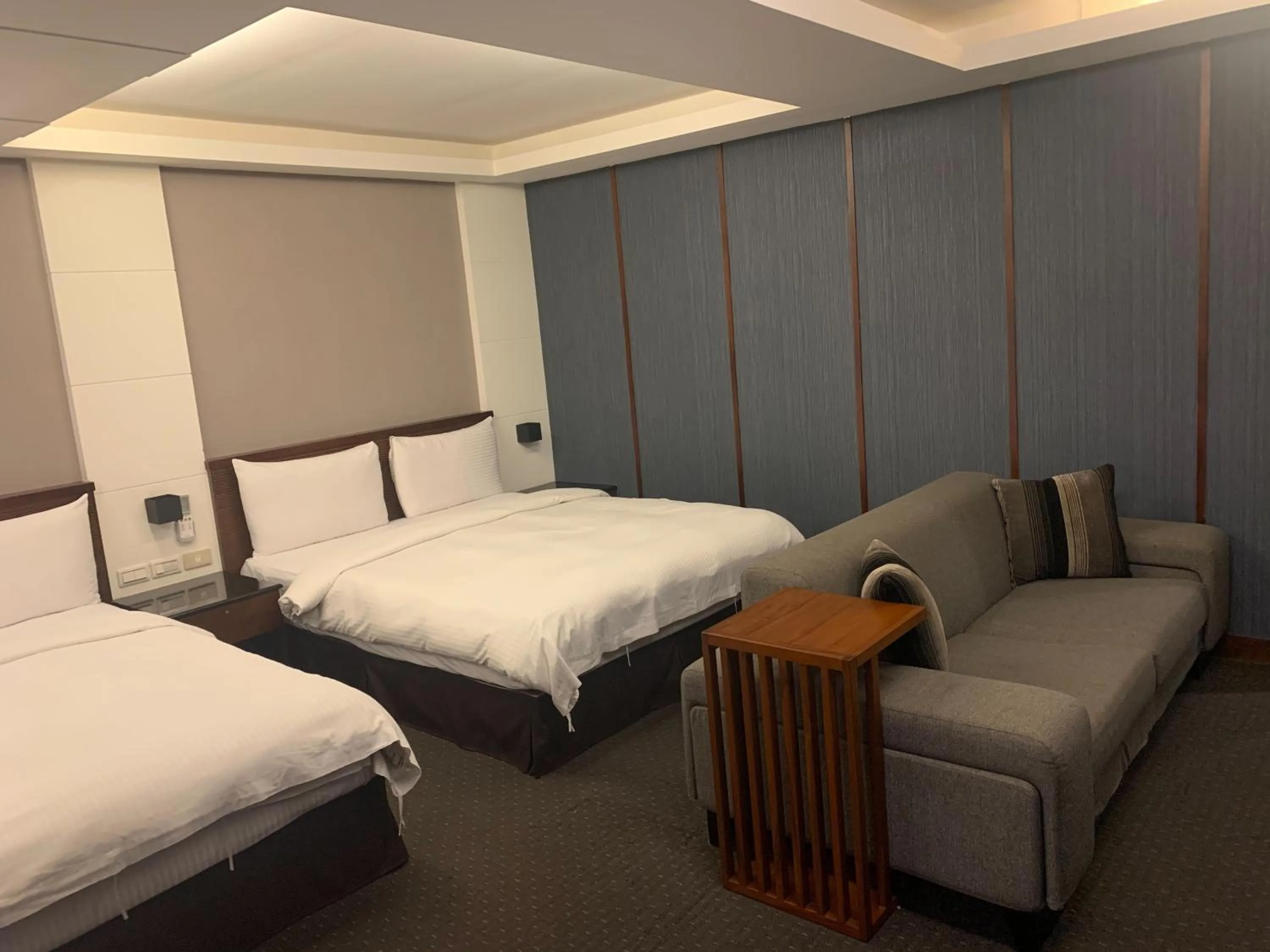 Photo of the whole room, Bed in Sun Sweet Hotel