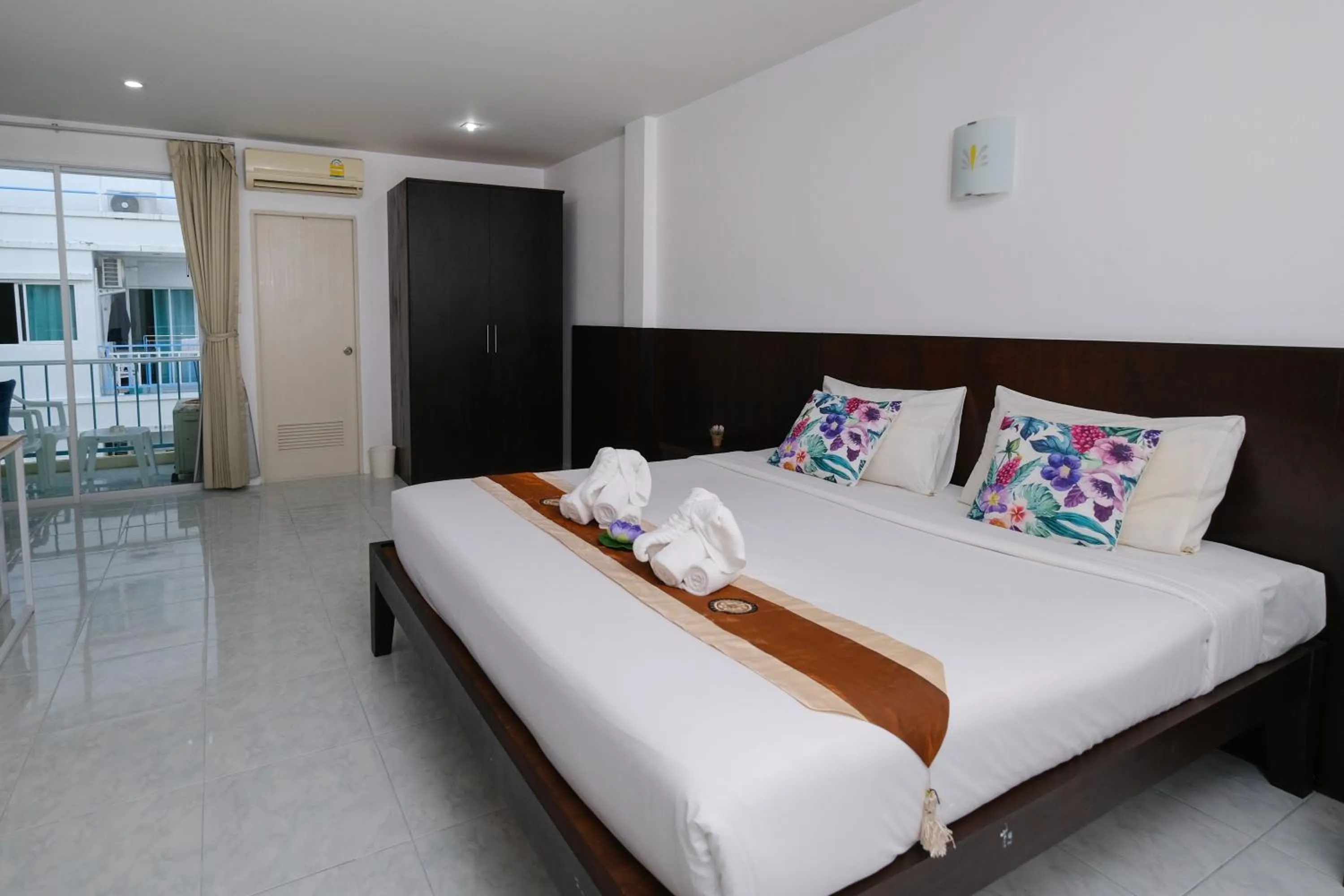 Bed in Kiwi Boutique Hotel